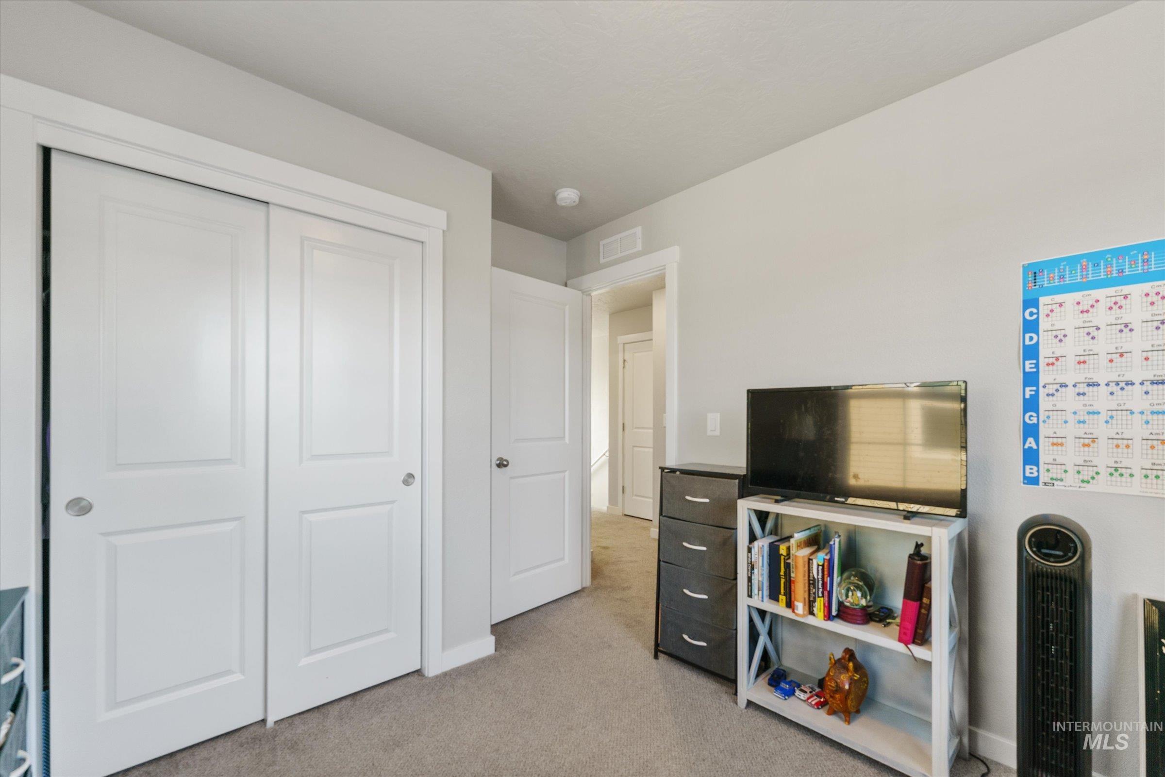 5945 S Boddington Ln, Boise, Idaho 83709, 3 Bedrooms, 2.5 Bathrooms, Residential For Sale, Price $347,500,MLS 98963486