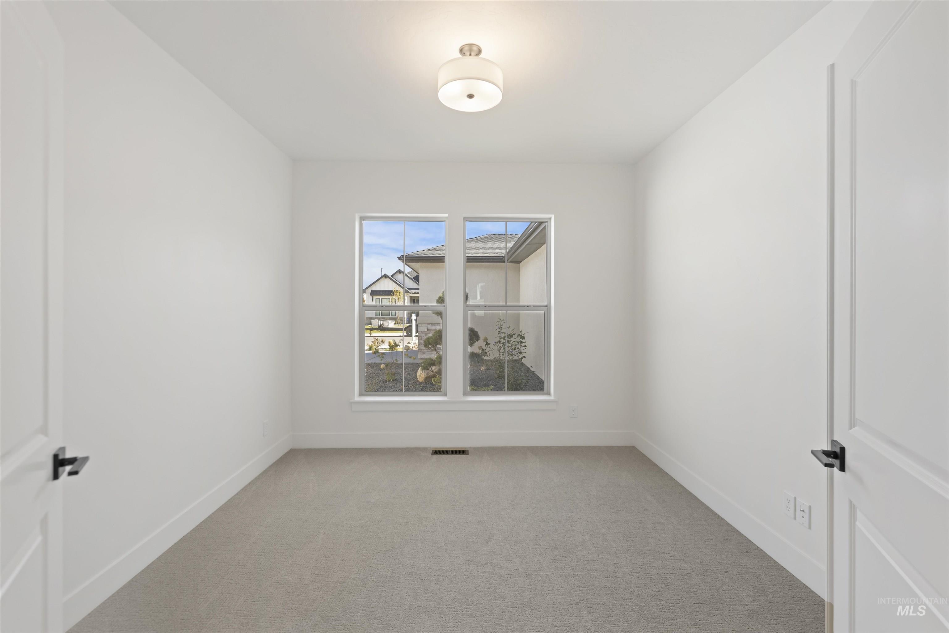 2061 N Peakhurt Ave, Kuna, Idaho 83634, 4 Bedrooms, 3 Bathrooms, Residential For Sale, Price $759,880,MLS 98963490