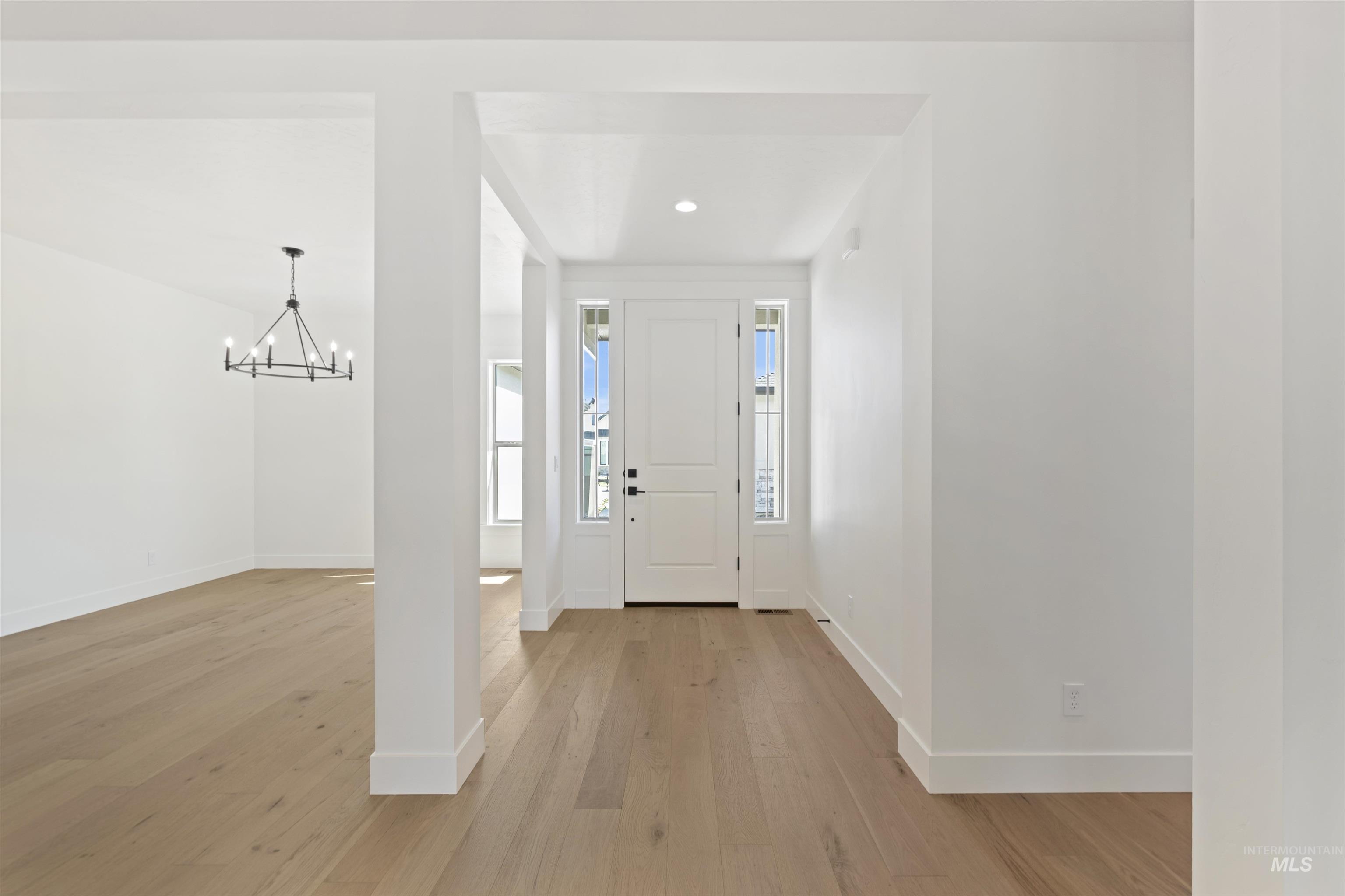 2061 N Peakhurt Ave, Kuna, Idaho 83634, 4 Bedrooms, 3 Bathrooms, Residential For Sale, Price $759,880,MLS 98963490