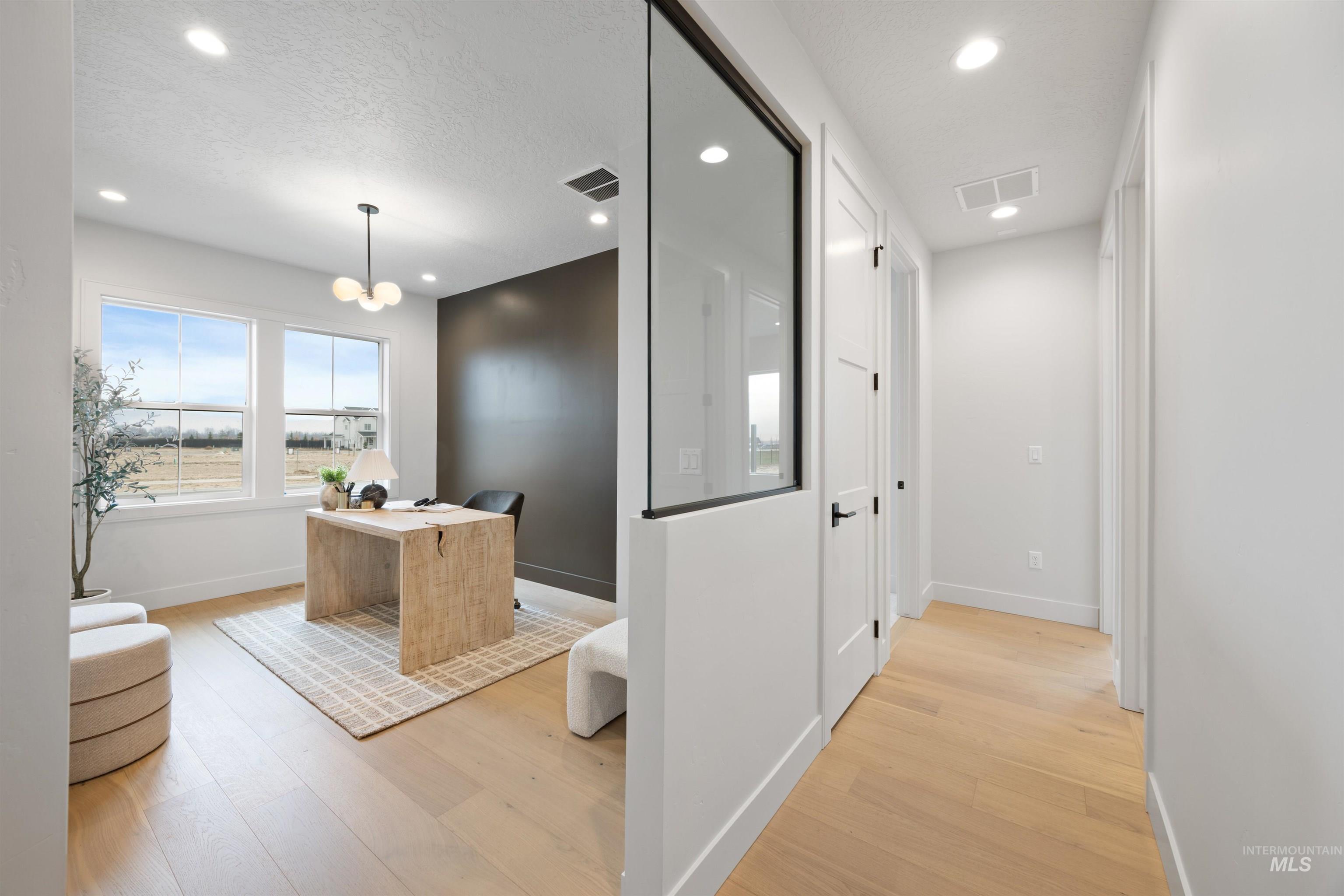 252 N Hunter Creek Ave, Eagle, Idaho 83616, 4 Bedrooms, 2.5 Bathrooms, Residential For Sale, Price $1,110,000,MLS 98963502