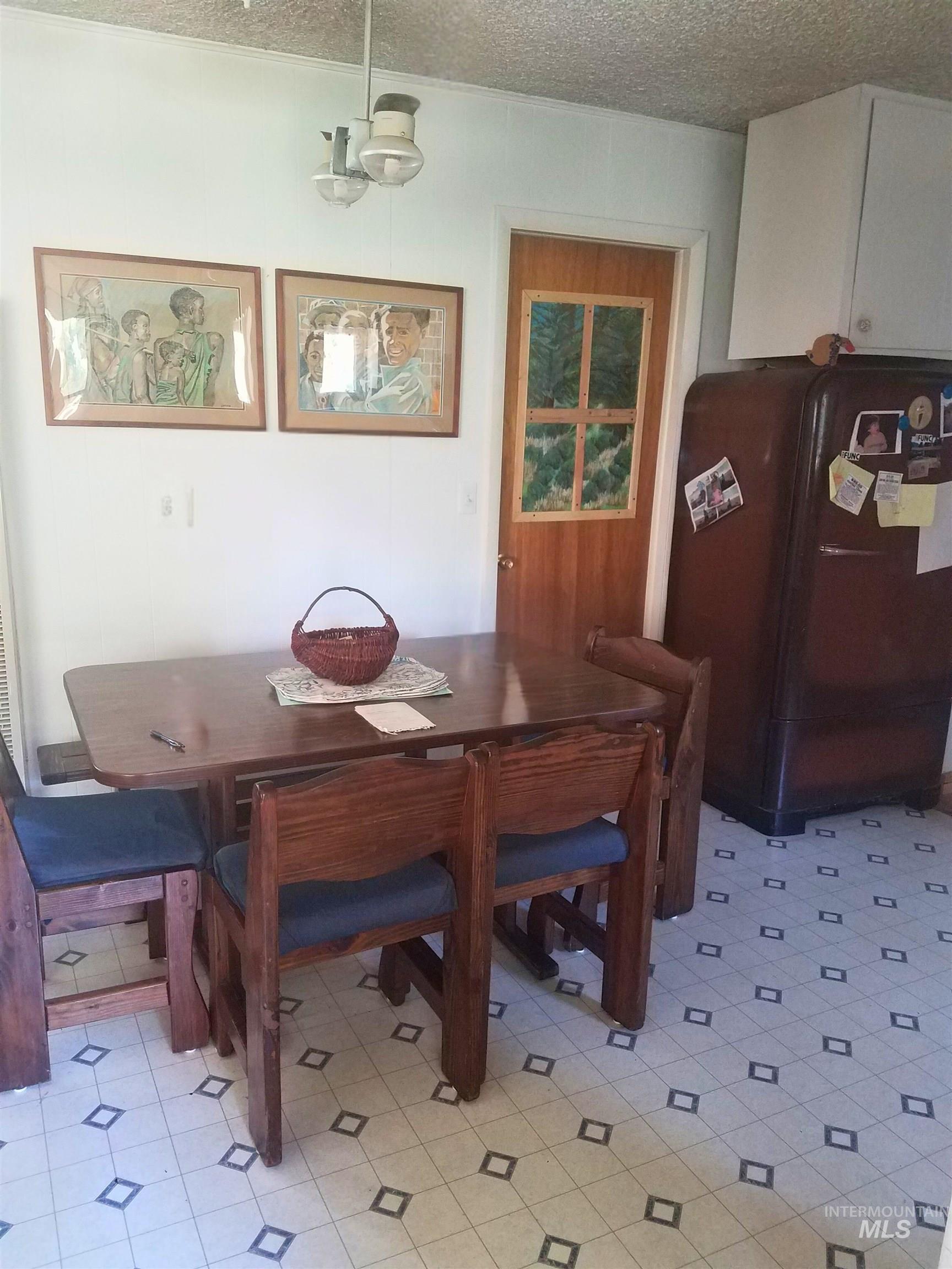 27 Grizzly Bear Rd, Shoup, Idaho 83469, 3 Bedrooms, 2 Bathrooms, Residential For Sale, Price $200,000,MLS 98963527