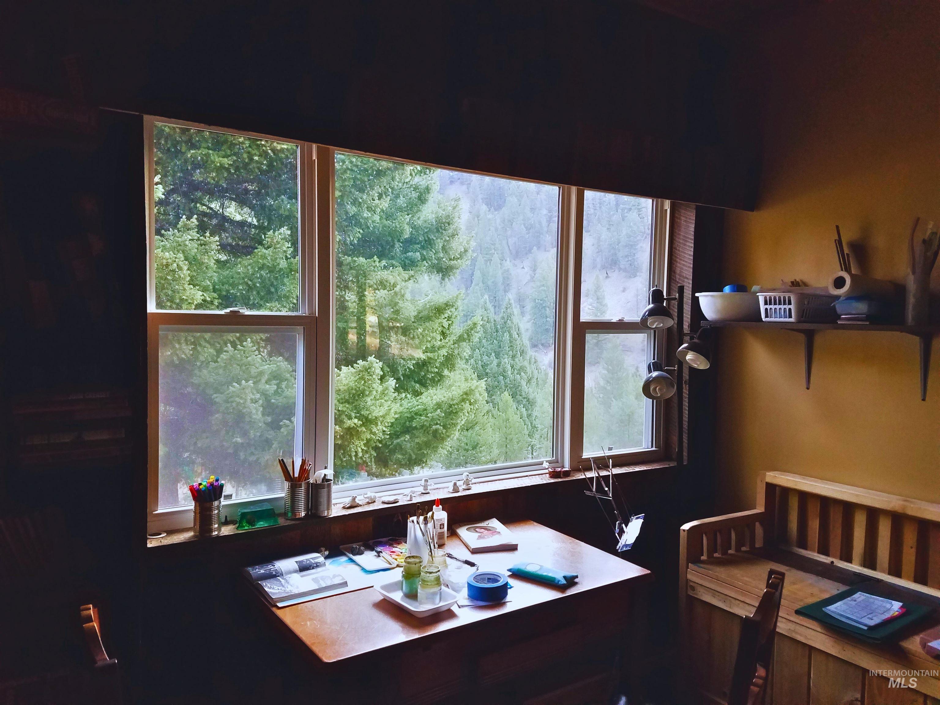 27 Grizzly Bear Rd, Shoup, Idaho 83469, 3 Bedrooms, 2 Bathrooms, Residential For Sale, Price $200,000,MLS 98963527