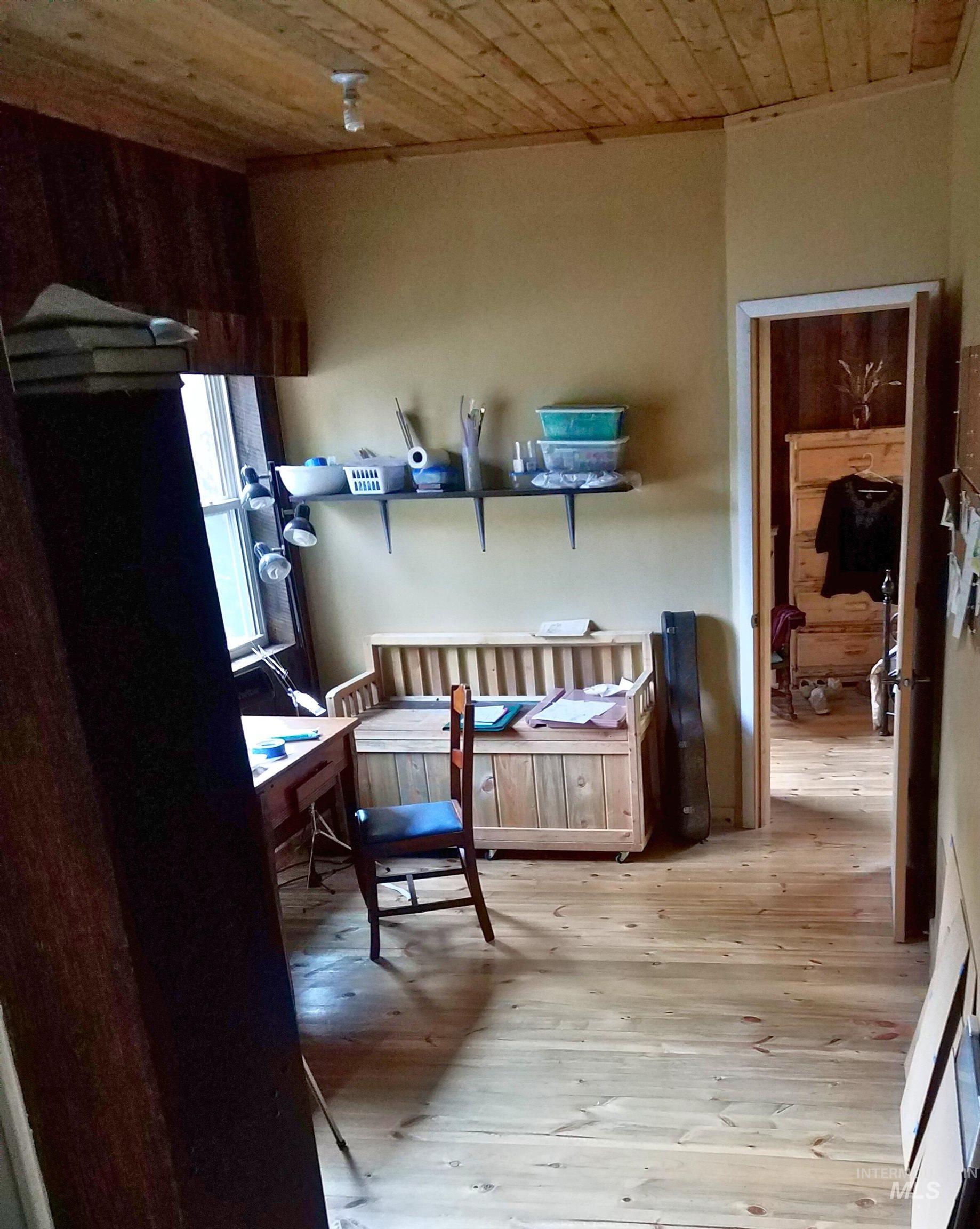 27 Grizzly Bear Rd, Shoup, Idaho 83469, 3 Bedrooms, 2 Bathrooms, Residential For Sale, Price $200,000,MLS 98963527