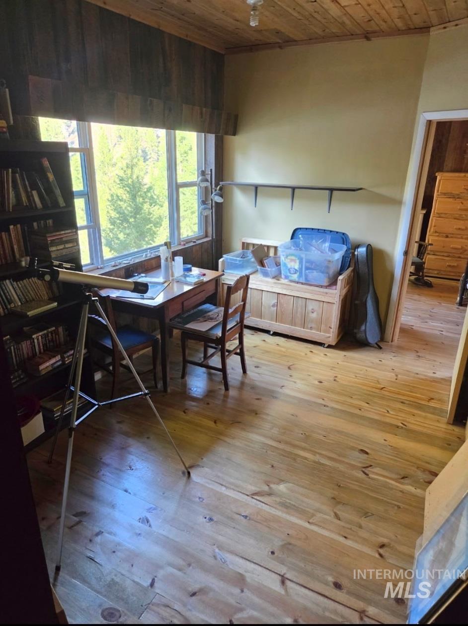 27 Grizzly Bear Rd, Shoup, Idaho 83469, 3 Bedrooms, 2 Bathrooms, Residential For Sale, Price $200,000,MLS 98963527