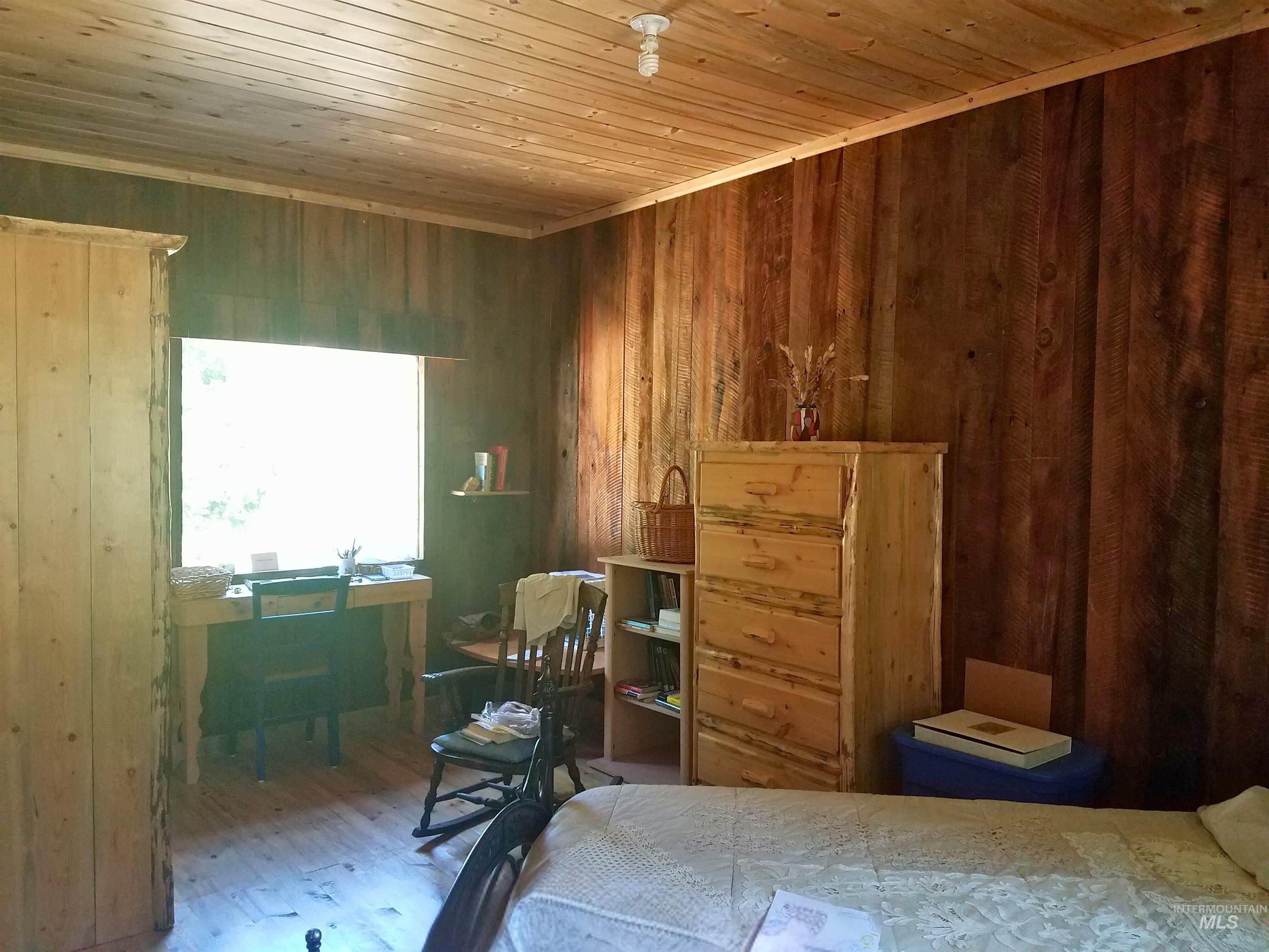 27 Grizzly Bear Rd, Shoup, Idaho 83469, 3 Bedrooms, 2 Bathrooms, Residential For Sale, Price $200,000,MLS 98963527