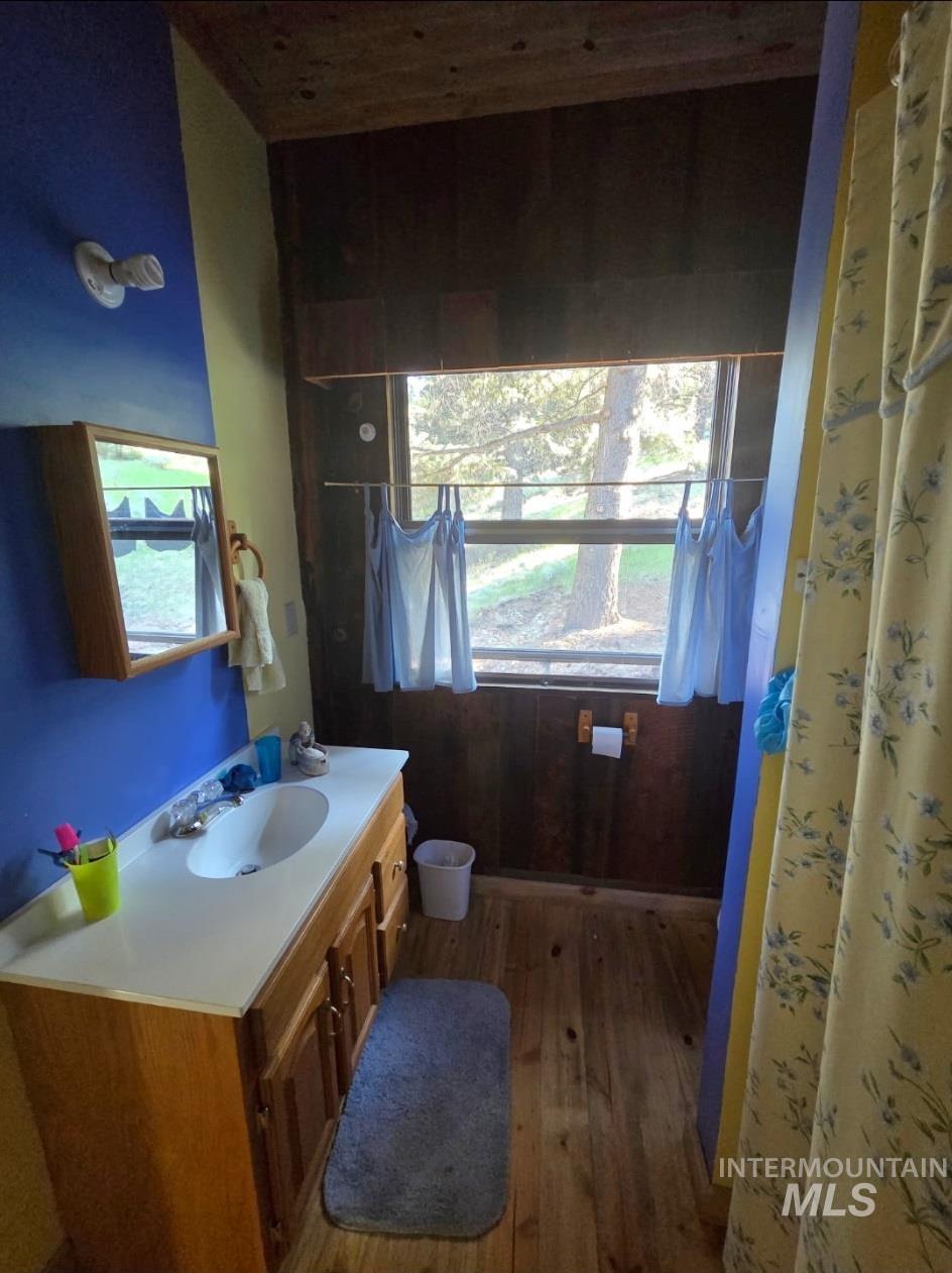 27 Grizzly Bear Rd, Shoup, Idaho 83469, 3 Bedrooms, 2 Bathrooms, Residential For Sale, Price $200,000,MLS 98963527