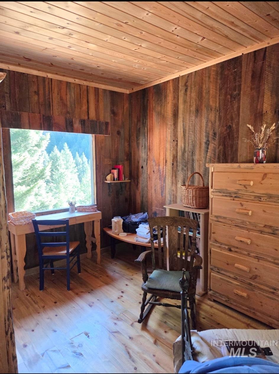 27 Grizzly Bear Rd, Shoup, Idaho 83469, 3 Bedrooms, 2 Bathrooms, Residential For Sale, Price $200,000,MLS 98963527