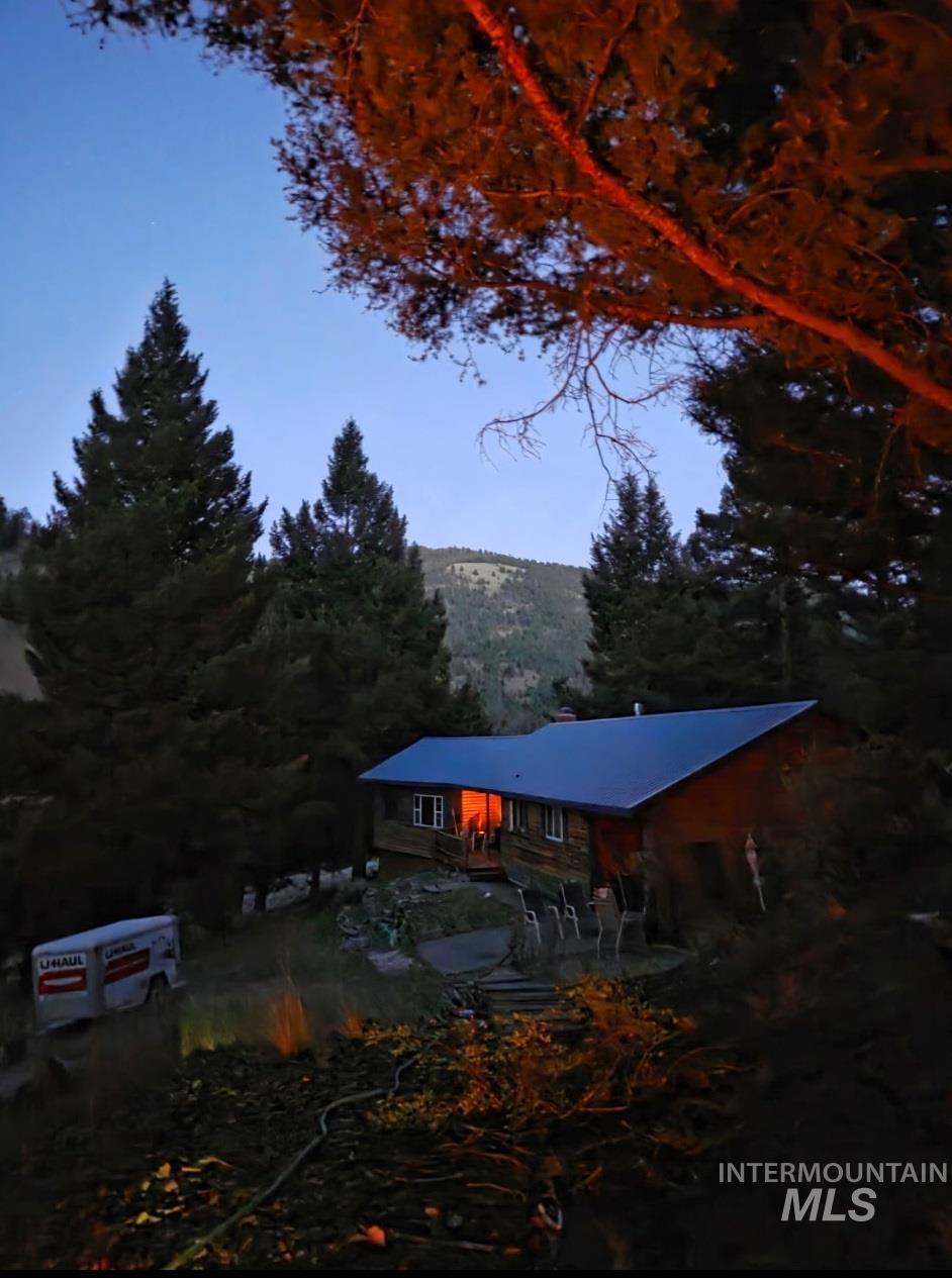 27 Grizzly Bear Rd, Shoup, Idaho 83469, 3 Bedrooms, 2 Bathrooms, Residential For Sale, Price $200,000,MLS 98963527