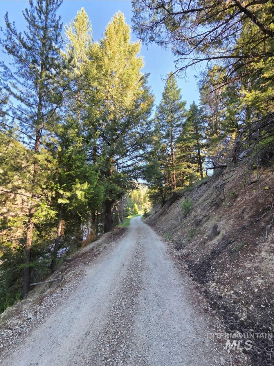 27 Grizzly Bear Rd, Shoup, Idaho 83469, 3 Bedrooms, 2 Bathrooms, Residential For Sale, Price $200,000,MLS 98963527