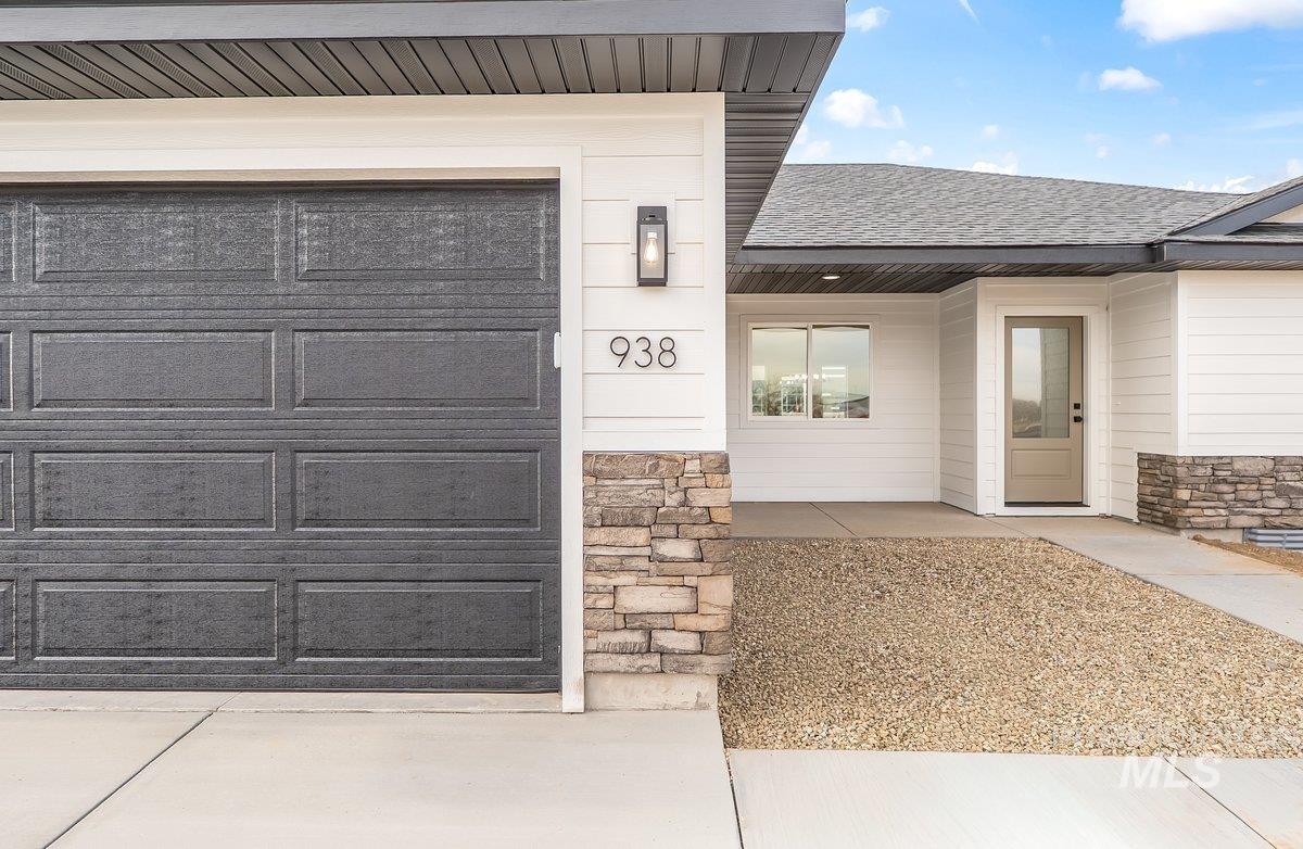 938 Gregory Way, Twin Falls, Idaho 83301, 4 Bedrooms, 2 Bathrooms, Residential For Sale, Price $389,900,MLS 98963544