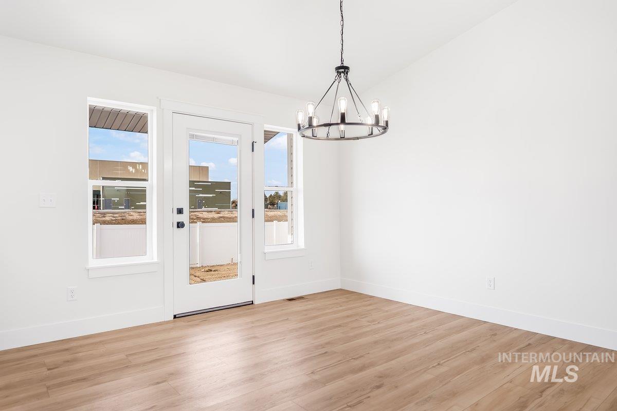 938 Gregory Way, Twin Falls, Idaho 83301, 4 Bedrooms, 2 Bathrooms, Residential For Sale, Price $389,900,MLS 98963544