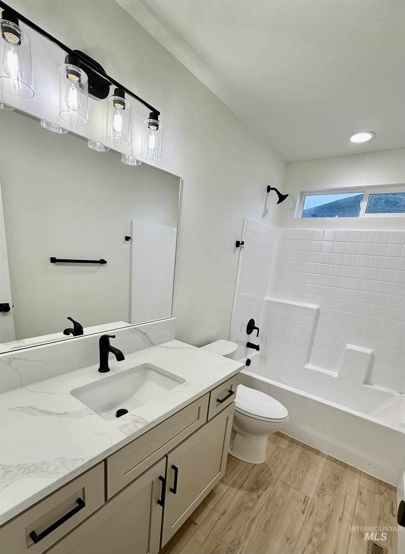 938 Gregory Way, Twin Falls, Idaho 83301, 4 Bedrooms, 2 Bathrooms, Residential For Sale, Price $394,000,MLS 98963544