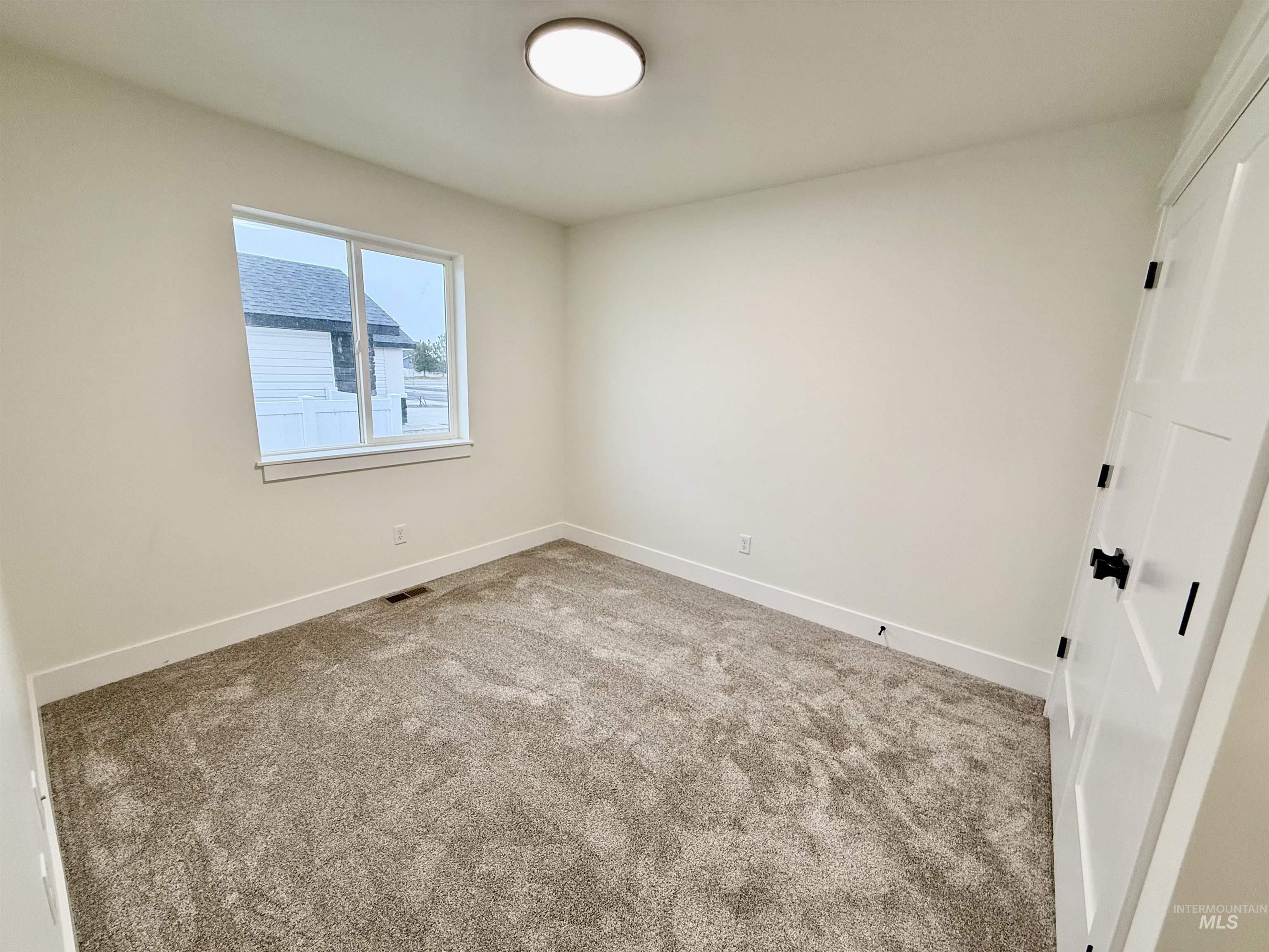 938 Gregory Way, Twin Falls, Idaho 83301, 4 Bedrooms, 2 Bathrooms, Residential For Sale, Price $394,000,MLS 98963544