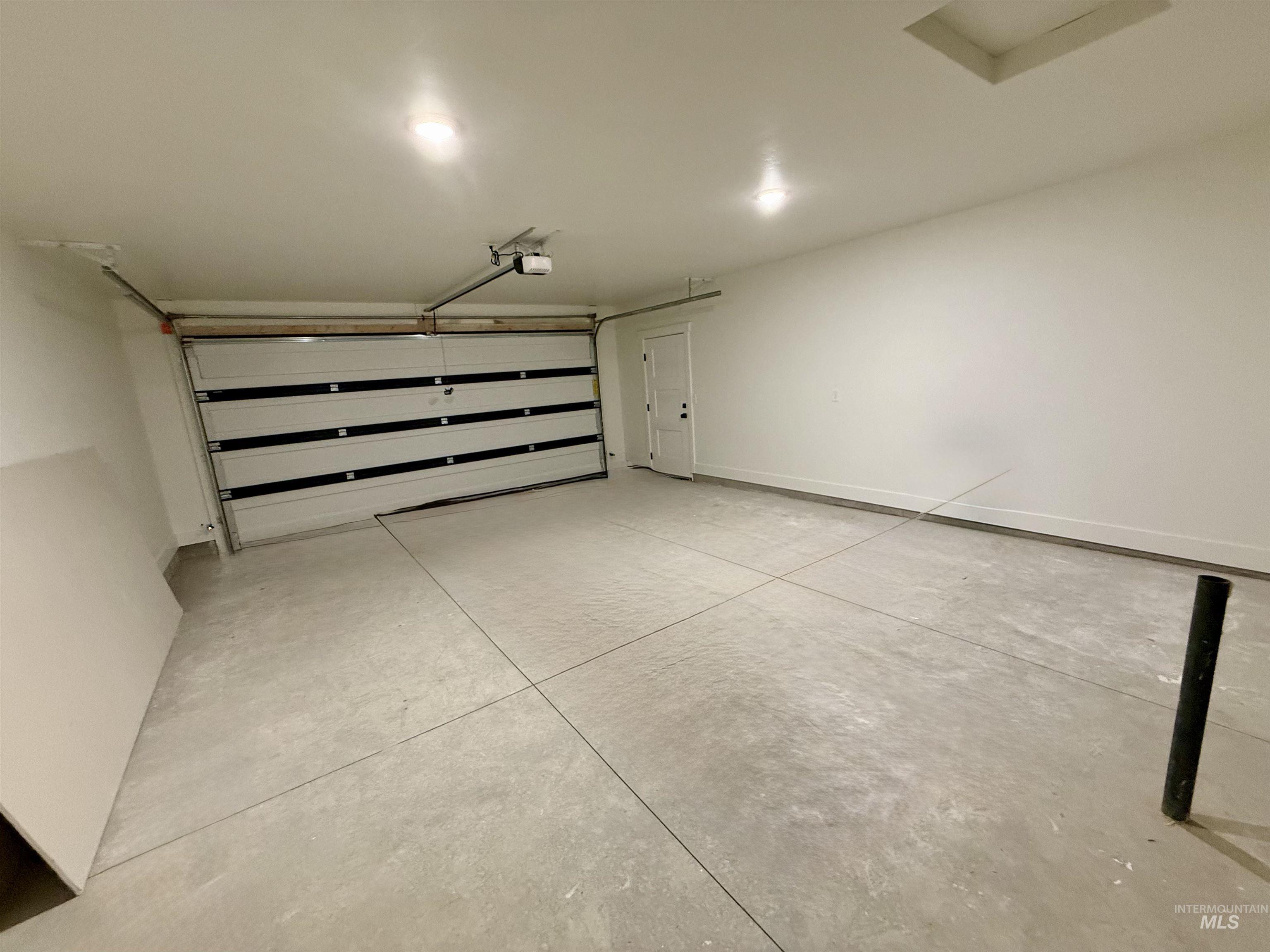 938 Gregory Way, Twin Falls, Idaho 83301, 4 Bedrooms, 2 Bathrooms, Residential For Sale, Price $394,000,MLS 98963544