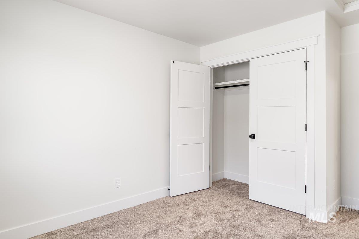 938 Gregory Way, Twin Falls, Idaho 83301, 4 Bedrooms, 2 Bathrooms, Residential For Sale, Price $389,900,MLS 98963544