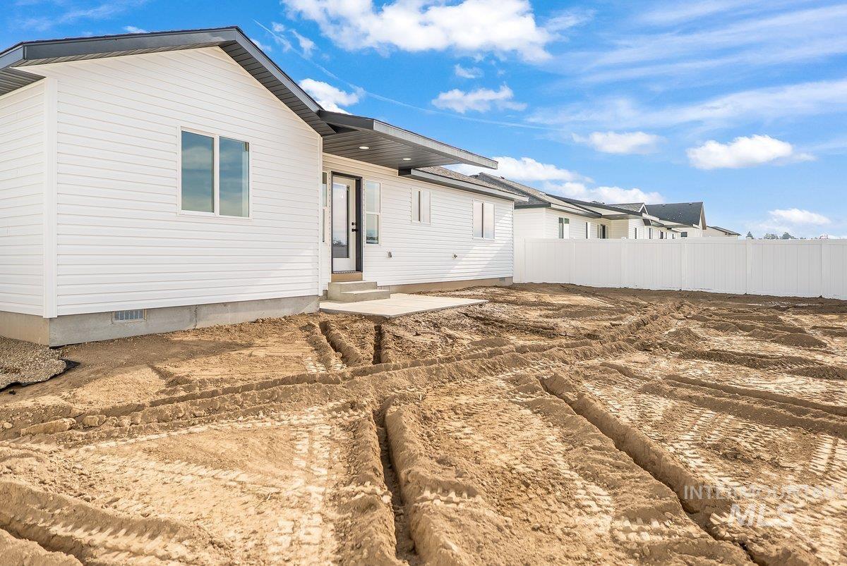 938 Gregory Way, Twin Falls, Idaho 83301, 4 Bedrooms, 2 Bathrooms, Residential For Sale, Price $389,900,MLS 98963544