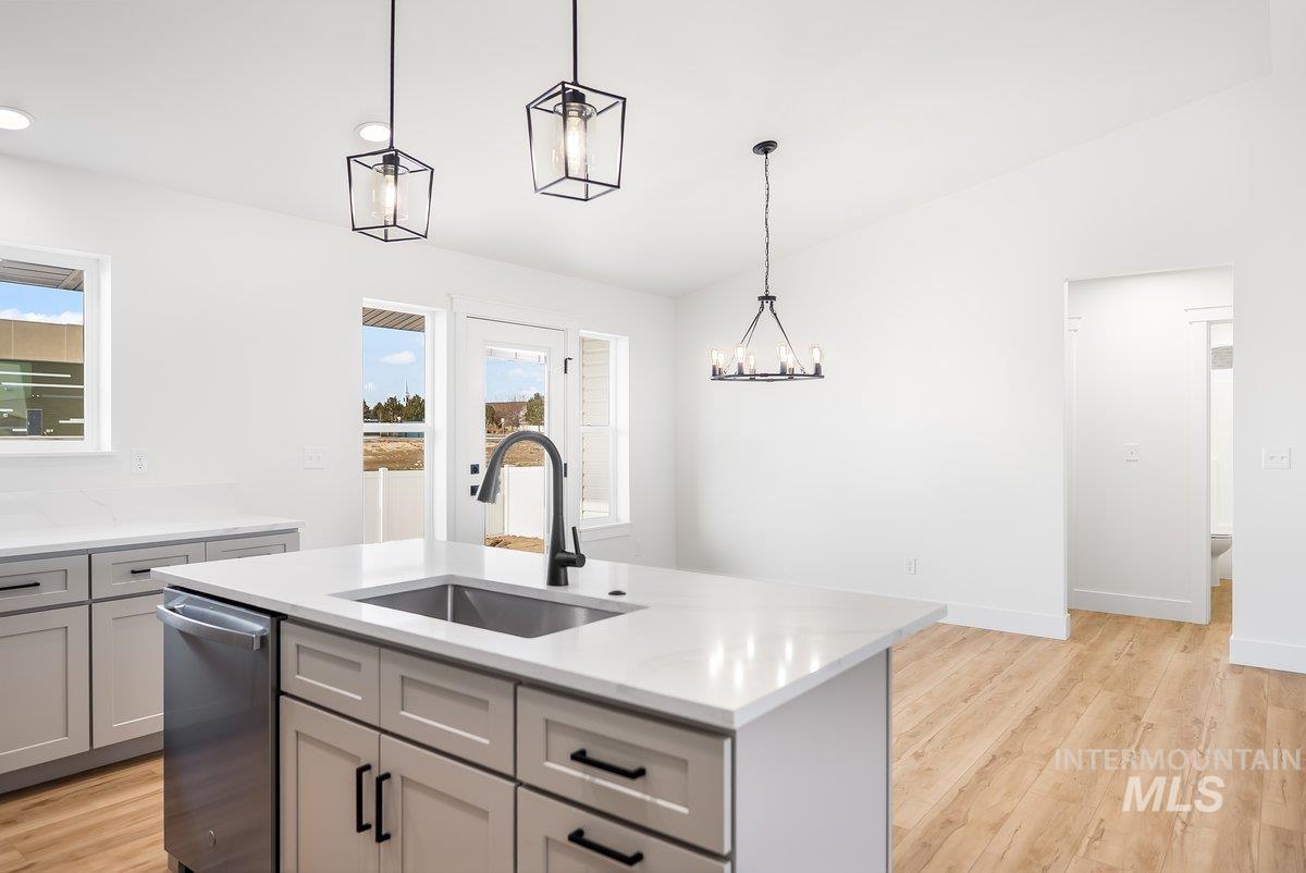 938 Gregory Way, Twin Falls, Idaho 83301, 4 Bedrooms, 2 Bathrooms, Residential For Sale, Price $389,900,MLS 98963544