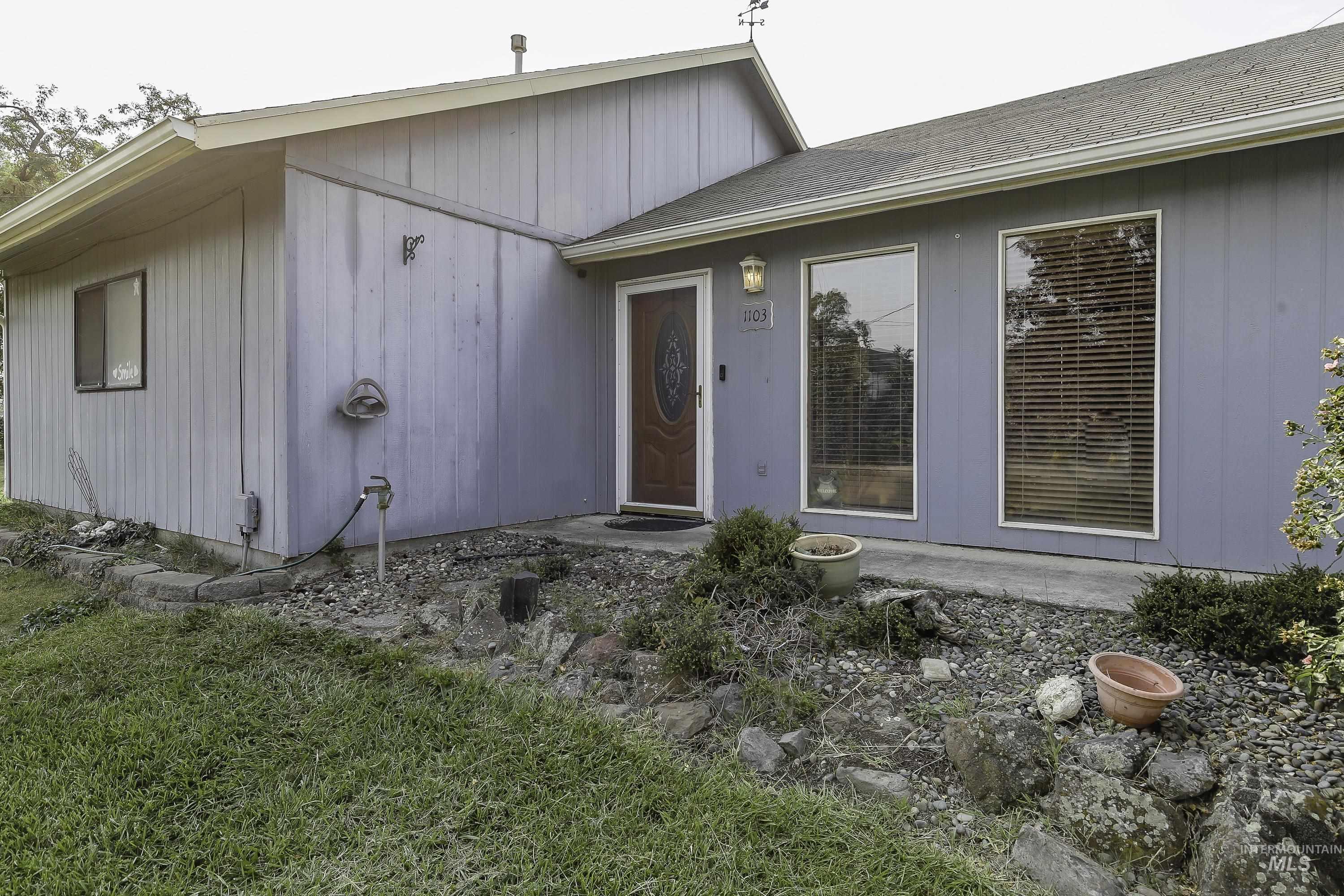 1103 18th Ave., Clarkston, Washington 99403, 2 Bedrooms, 1 Bathroom, Residential For Sale, Price $325,000,MLS 98963551