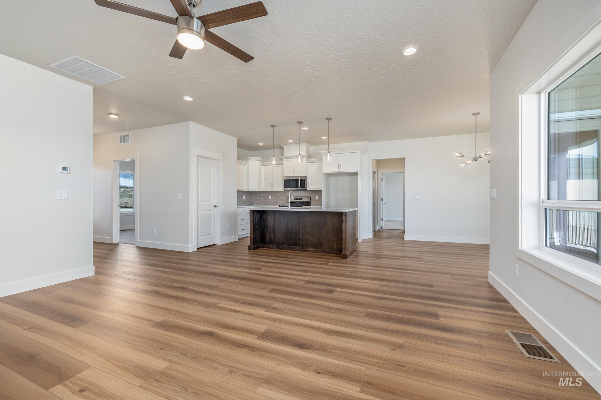 775 Oakmont St., Payette, Idaho 83661, 3 Bedrooms, 2 Bathrooms, Residential For Sale, Price $429,900,MLS 98963556