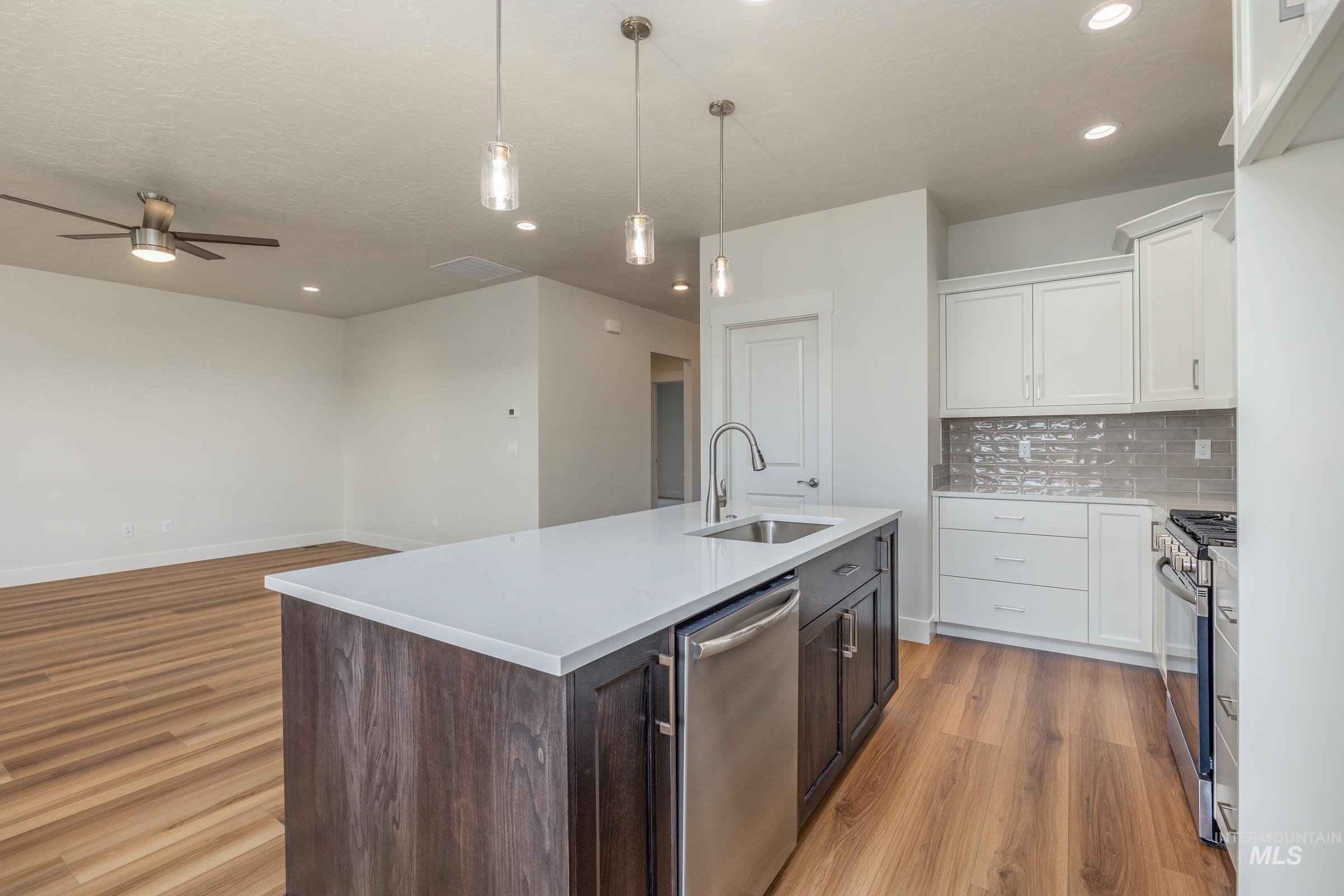 775 Oakmont St., Payette, Idaho 83661, 3 Bedrooms, 2 Bathrooms, Residential For Sale, Price $429,900,MLS 98963556