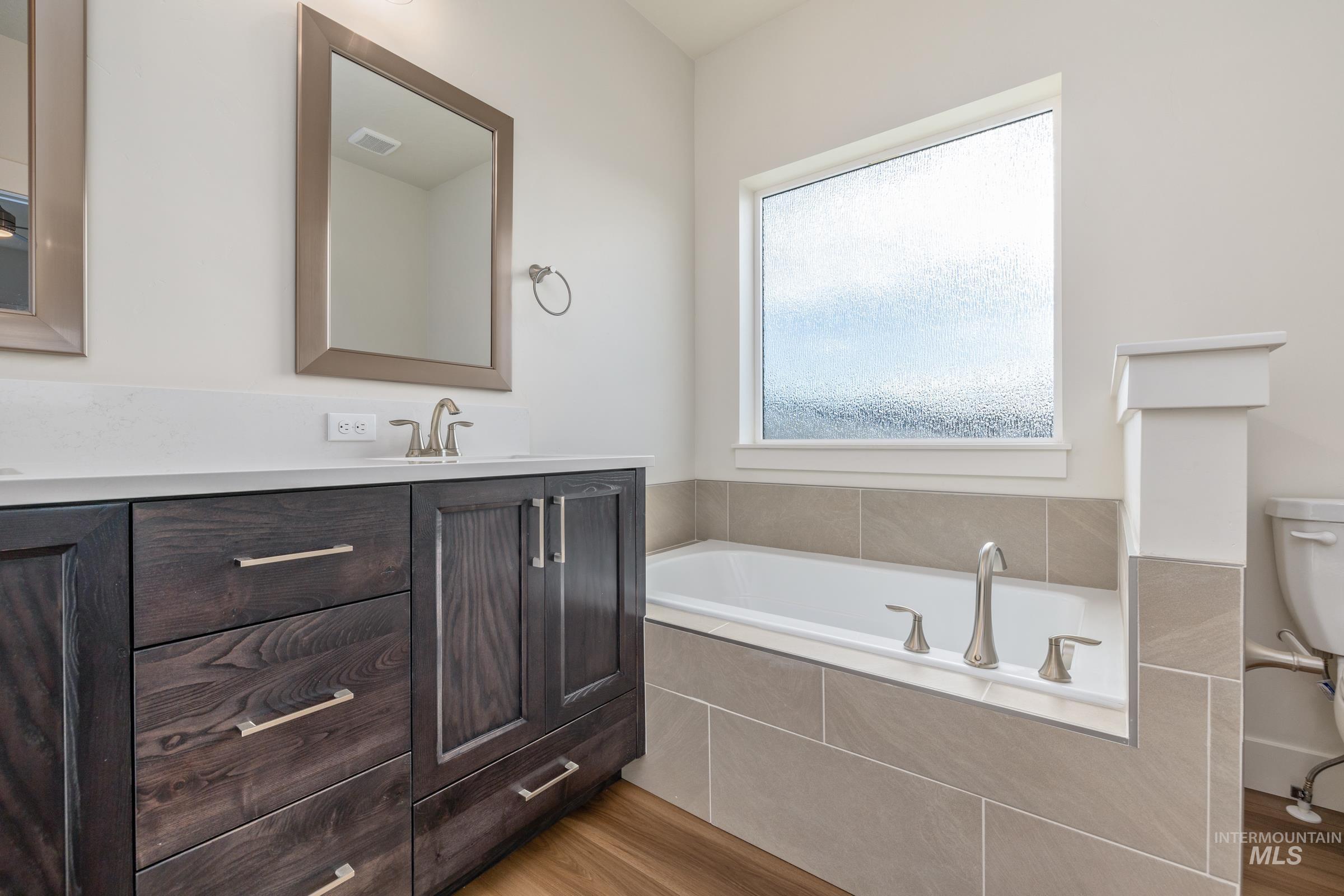 775 Oakmont St., Payette, Idaho 83661, 3 Bedrooms, 2 Bathrooms, Residential For Sale, Price $429,900,MLS 98963556