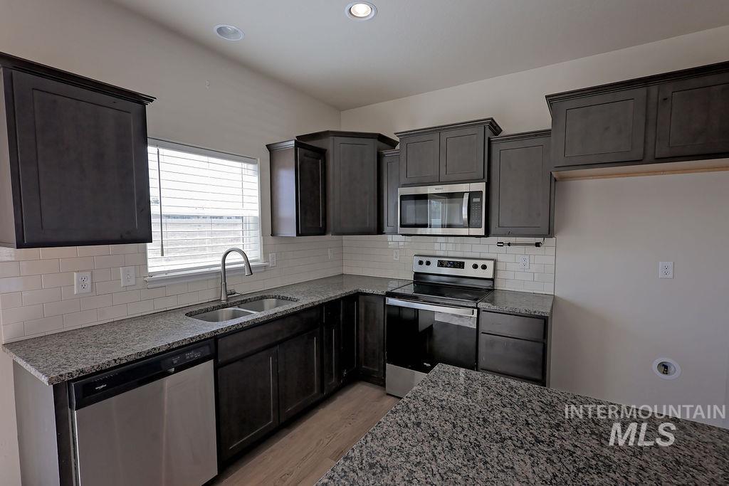 407 Southwood Ave W, Twin Falls, Idaho 83301, 4 Bedrooms, 2 Bathrooms, Residential For Sale, Price $355,000, 98963560