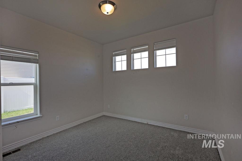 407 Southwood Ave W, Twin Falls, Idaho 83301, 4 Bedrooms, 2 Bathrooms, Residential For Sale, Price $355,000, 98963560