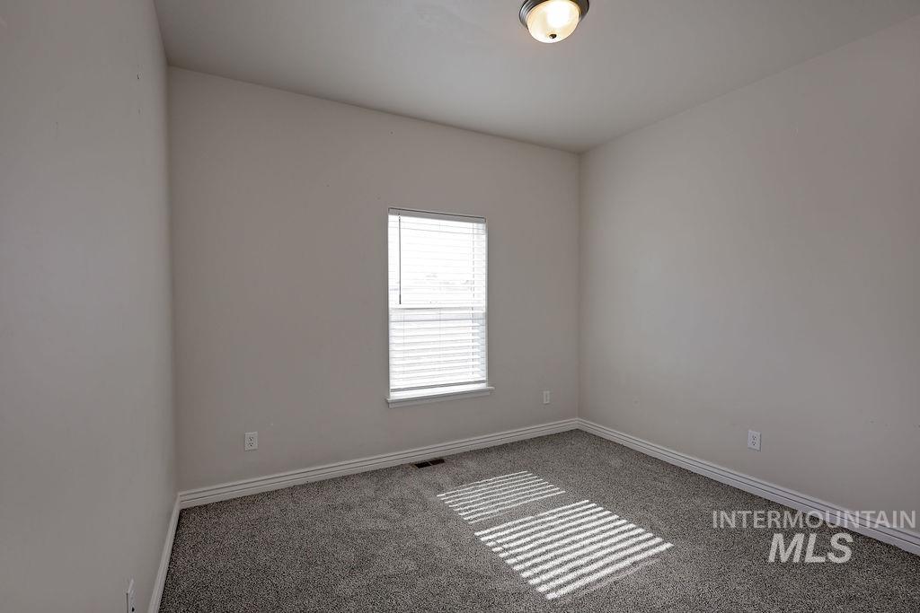 407 Southwood Ave W, Twin Falls, Idaho 83301, 4 Bedrooms, 2 Bathrooms, Residential For Sale, Price $355,000, 98963560