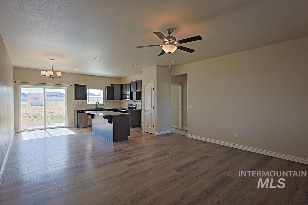 407 Southwood Ave W, Twin Falls, Idaho 83301, 4 Bedrooms, 2 Bathrooms, Residential For Sale, Price $355,000, 98963560