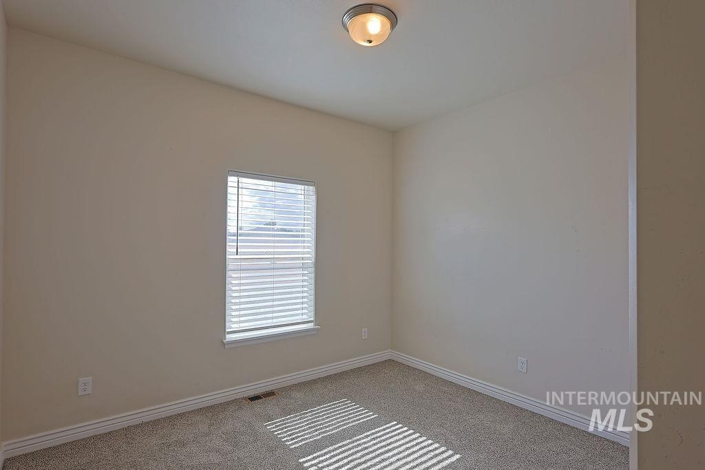 407 Southwood Ave W, Twin Falls, Idaho 83301, 4 Bedrooms, 2 Bathrooms, Residential For Sale, Price $355,000, 98963560