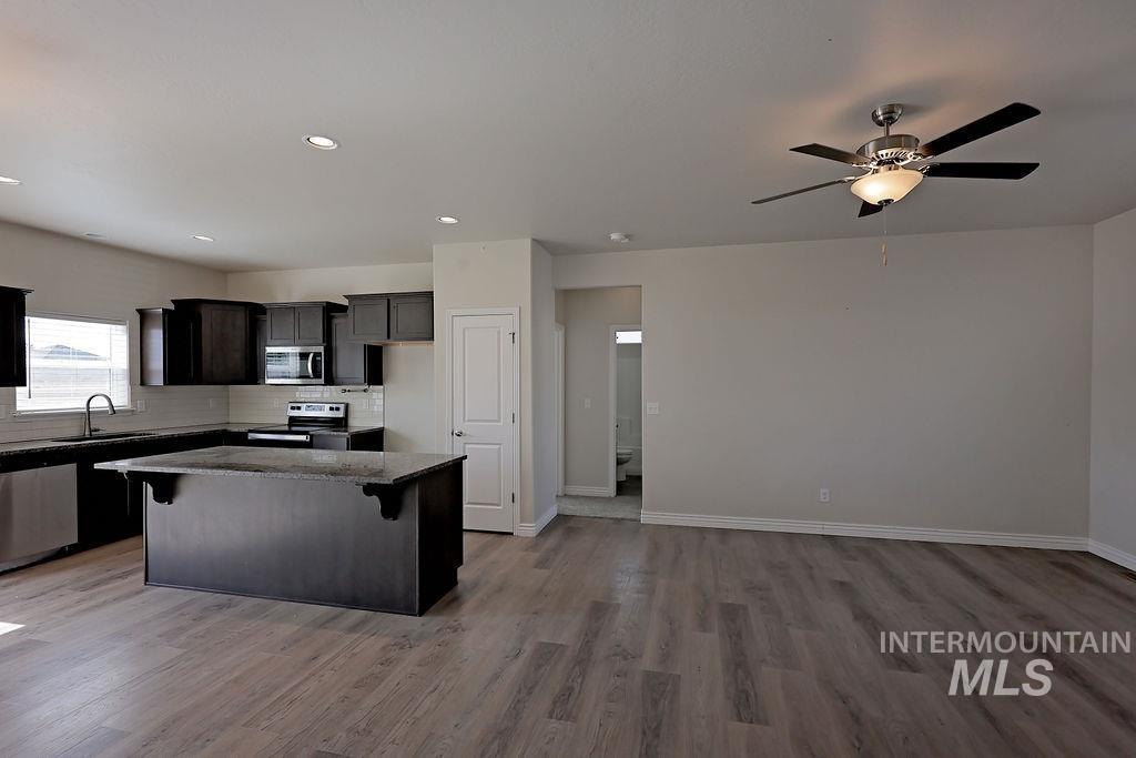 407 Southwood Ave W, Twin Falls, Idaho 83301, 4 Bedrooms, 2 Bathrooms, Residential For Sale, Price $355,000, 98963560