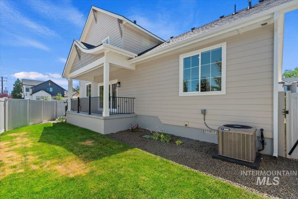 10093 W McMillan & 10095 McMillan (ADU), Boise, Idaho 83704, 4 Bedrooms, 3.5 Bathrooms, Residential For Sale, Price $660,000,MLS 98963593