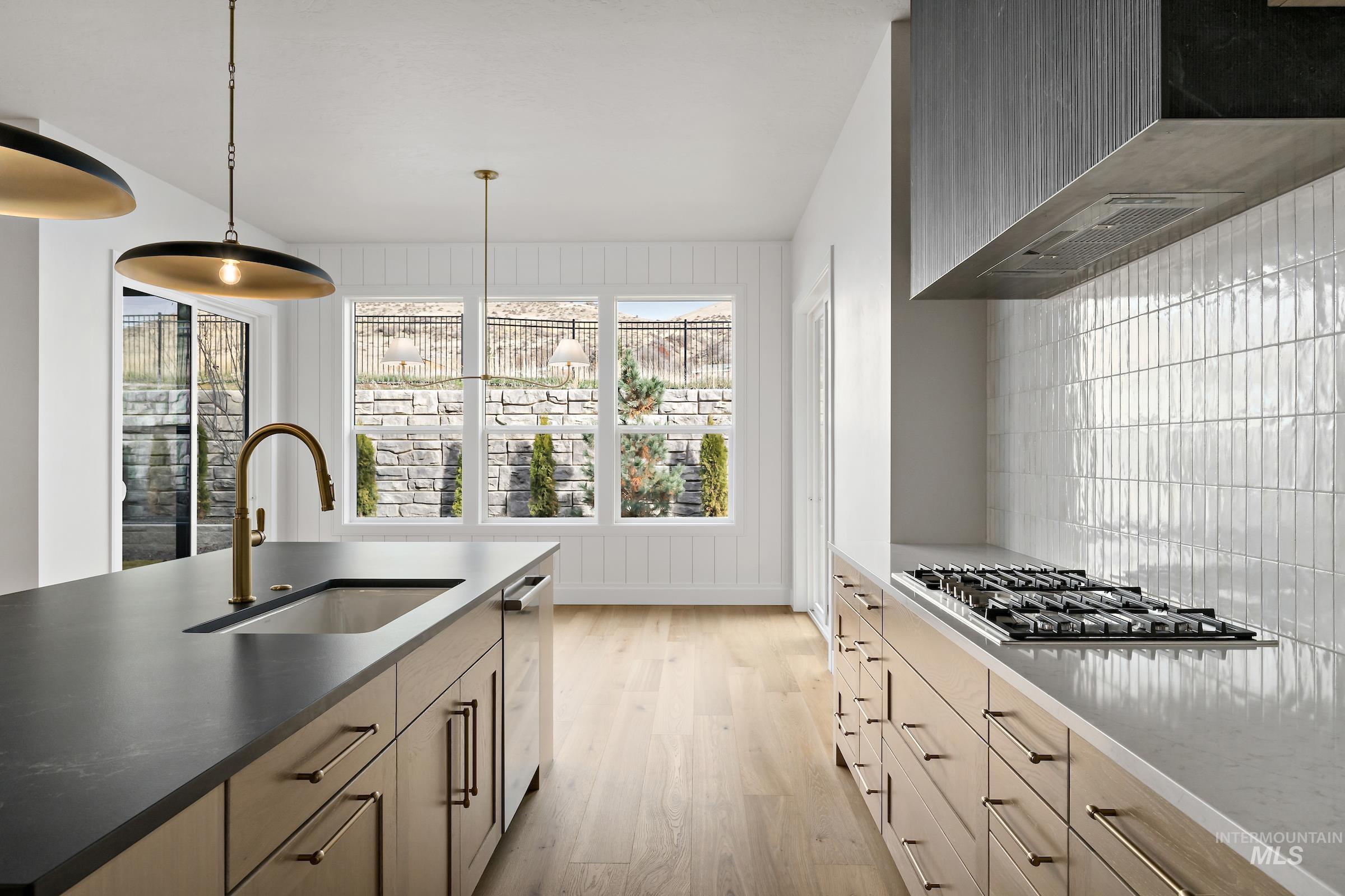 11708 N Rabbitbrush Way, Boise, Idaho 83714, 4 Bedrooms, 3.5 Bathrooms, Residential For Sale, Price $974,900,MLS 98963604