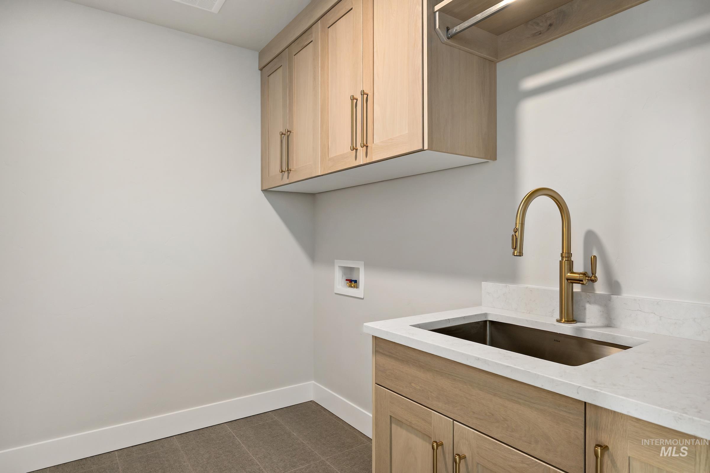 11708 N Rabbitbrush Way, Boise, Idaho 83714, 4 Bedrooms, 3.5 Bathrooms, Residential For Sale, Price $974,900,MLS 98963604