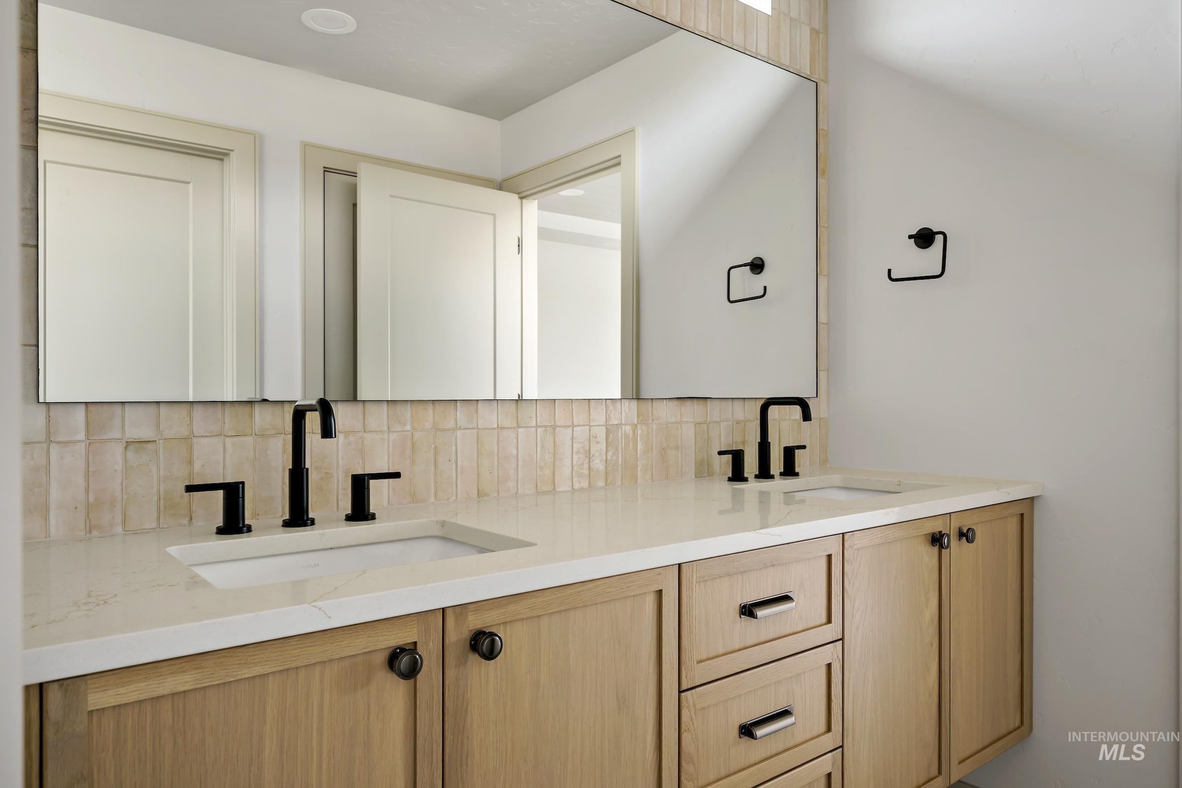 11696 N Rabbitbrush Way, Boise, Idaho 83714, 3 Bedrooms, 2.5 Bathrooms, Residential For Sale, Price $924,900,MLS 98963607