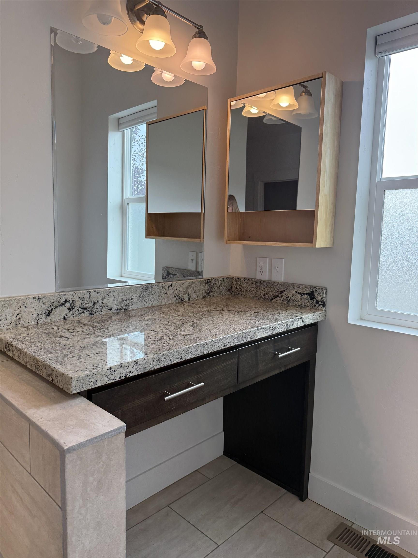 1011 Thunder Mountain St, Kimberly, Idaho 83341-5373, 3 Bedrooms, 2.5 Bathrooms, Residential For Sale, Price $437,500,MLS 98963612