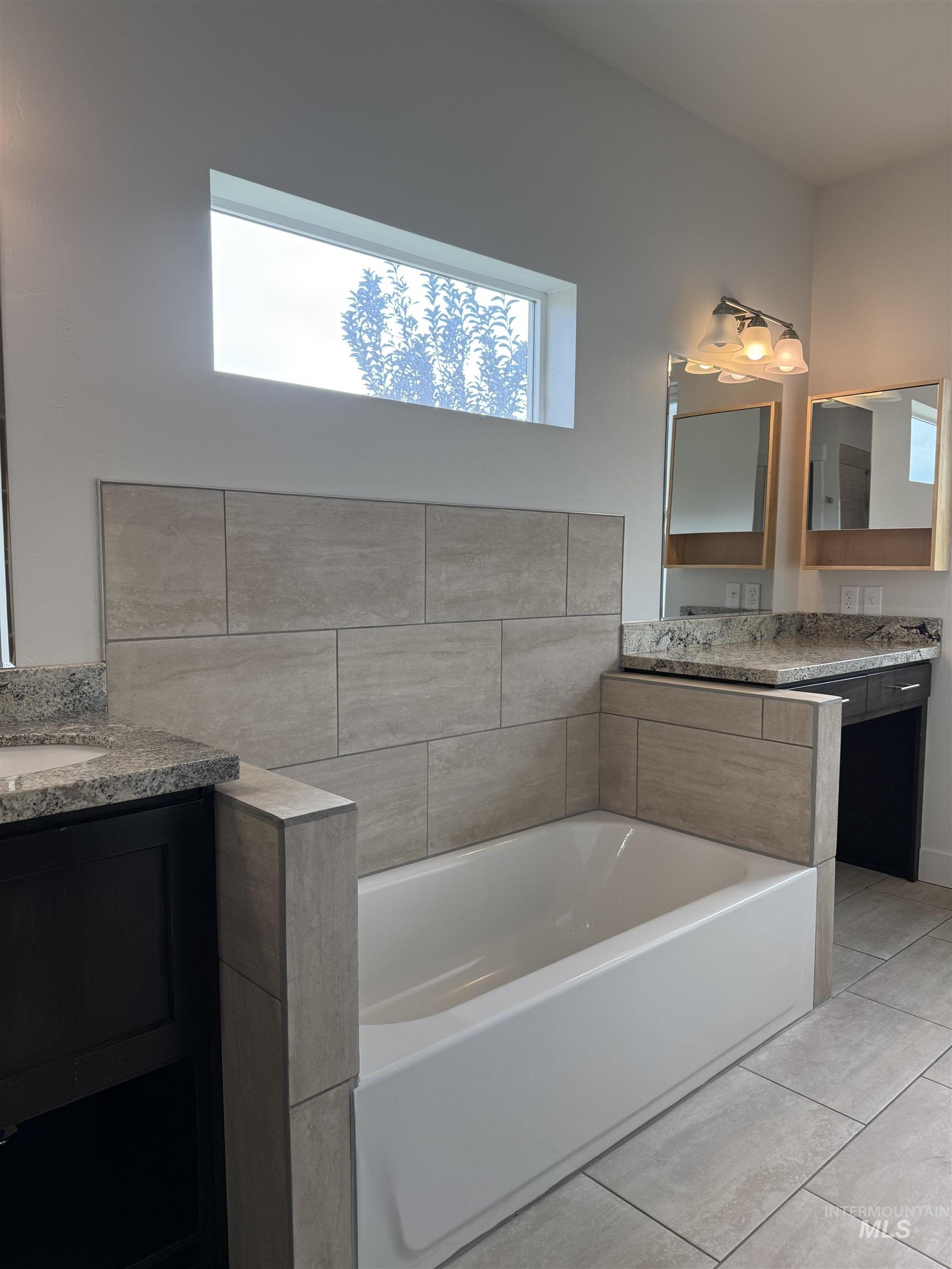 1011 Thunder Mountain St, Kimberly, Idaho 83341-5373, 3 Bedrooms, 2.5 Bathrooms, Residential For Sale, Price $437,500,MLS 98963612