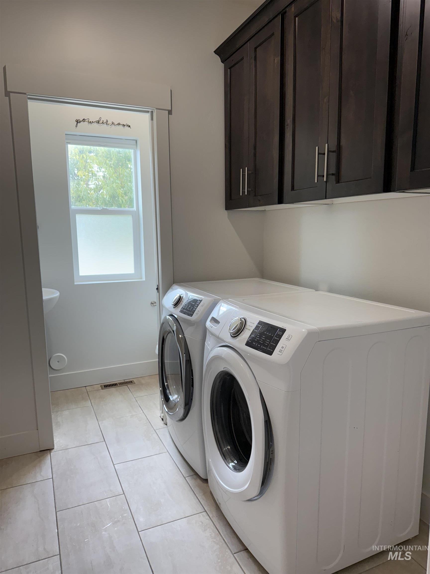 1011 Thunder Mountain St, Kimberly, Idaho 83341-5373, 3 Bedrooms, 2.5 Bathrooms, Residential For Sale, Price $437,500,MLS 98963612