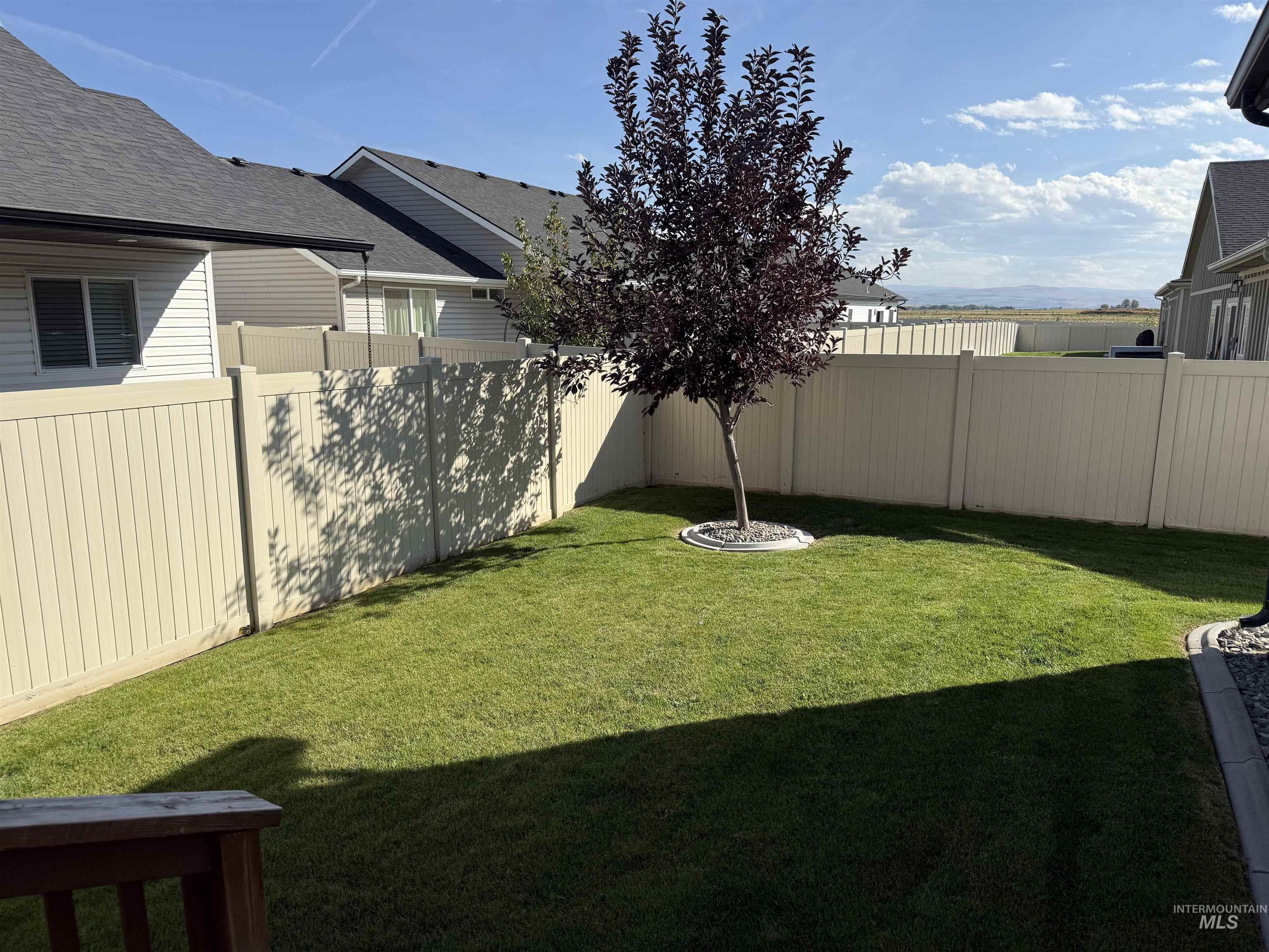 1011 Thunder Mountain St, Kimberly, Idaho 83341-5373, 3 Bedrooms, 2.5 Bathrooms, Residential For Sale, Price $437,500,MLS 98963612