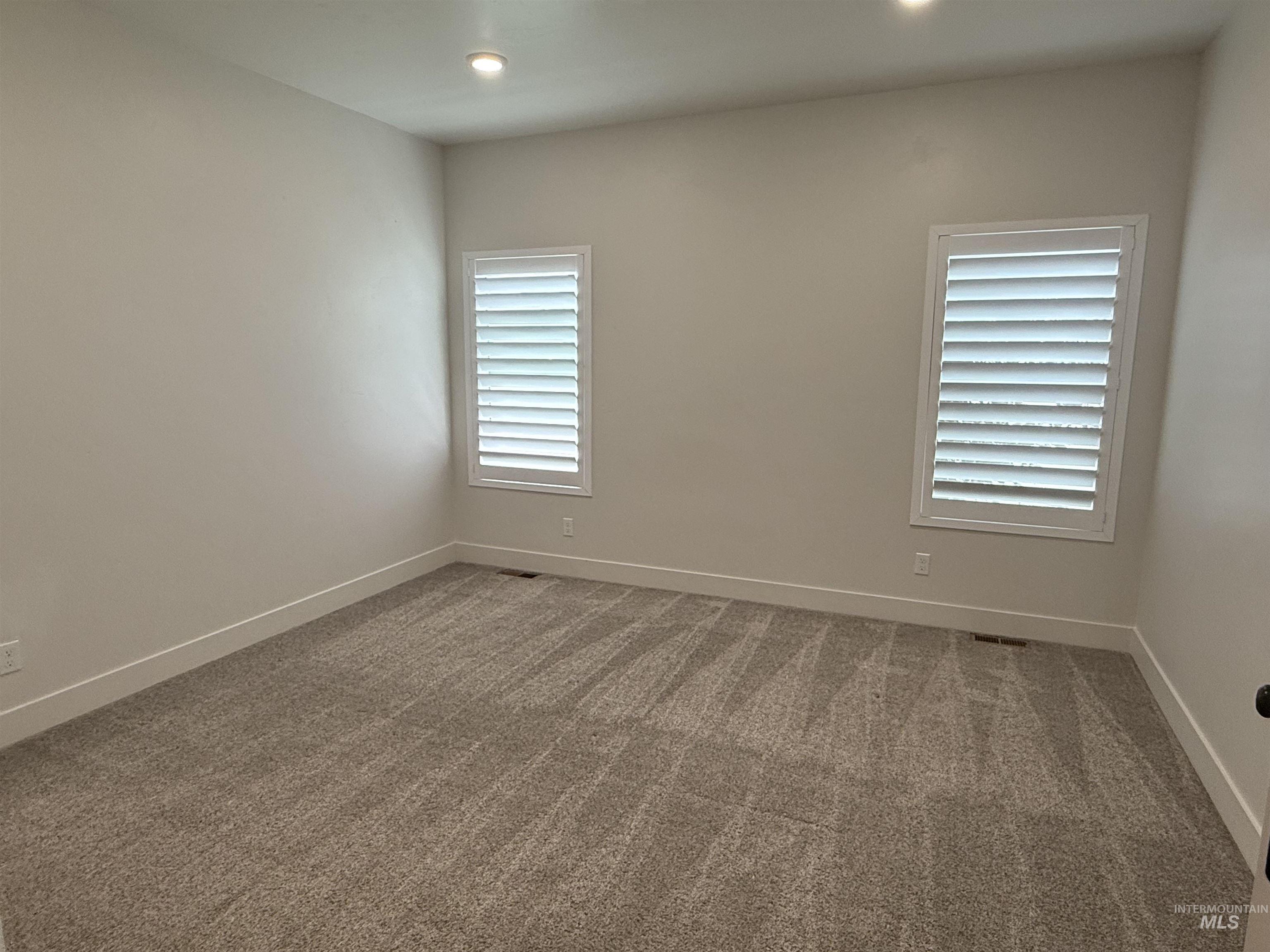 1011 Thunder Mountain St, Kimberly, Idaho 83341-5373, 3 Bedrooms, 2.5 Bathrooms, Residential For Sale, Price $437,500,MLS 98963612