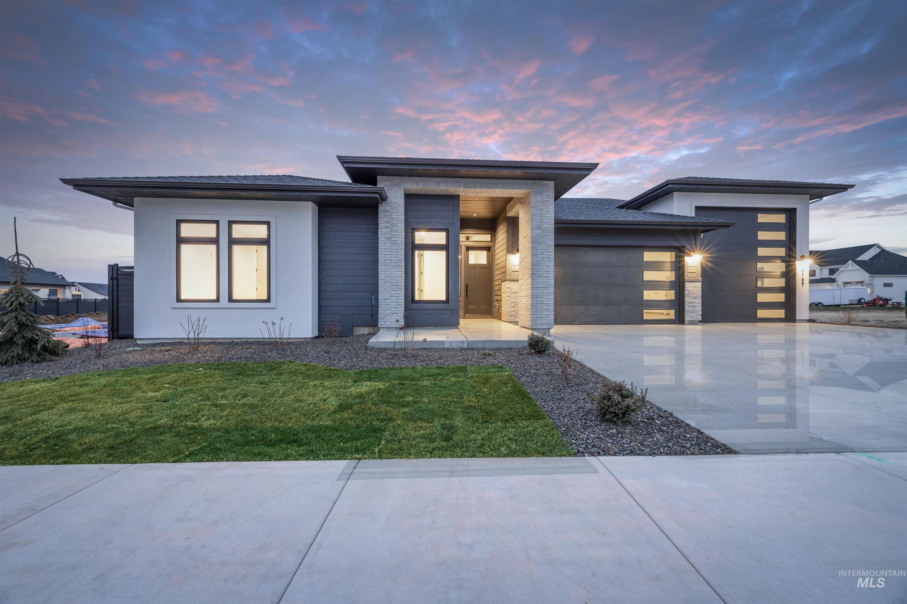 270 N Hunter Creek Ave, Eagle, Idaho 83616, 4 Bedrooms, 2.5 Bathrooms, Residential For Sale, Price $1,110,000,MLS 98963614