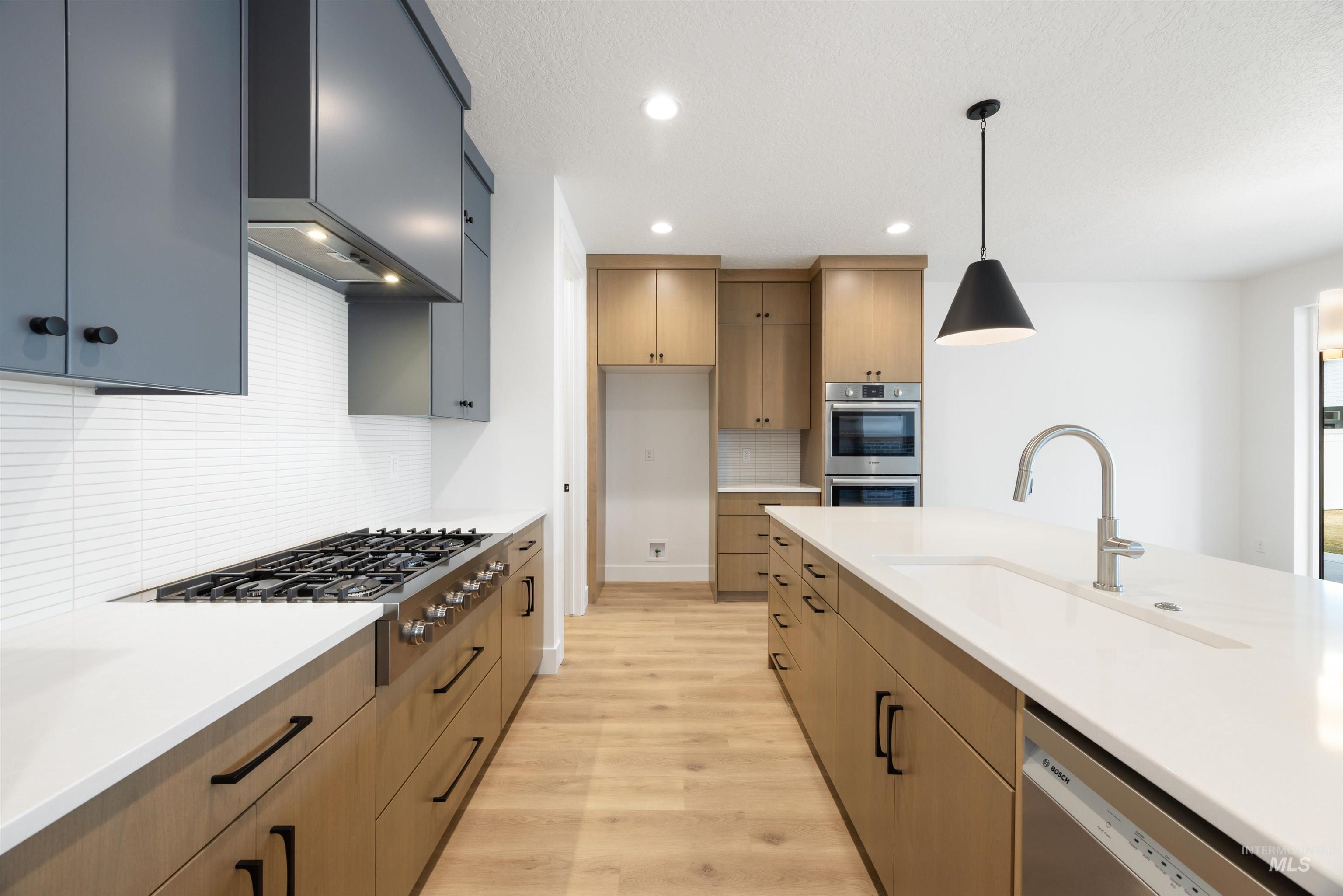 270 N Hunter Creek Ave, Eagle, Idaho 83616, 4 Bedrooms, 2.5 Bathrooms, Residential For Sale, Price $1,110,000, 98963614