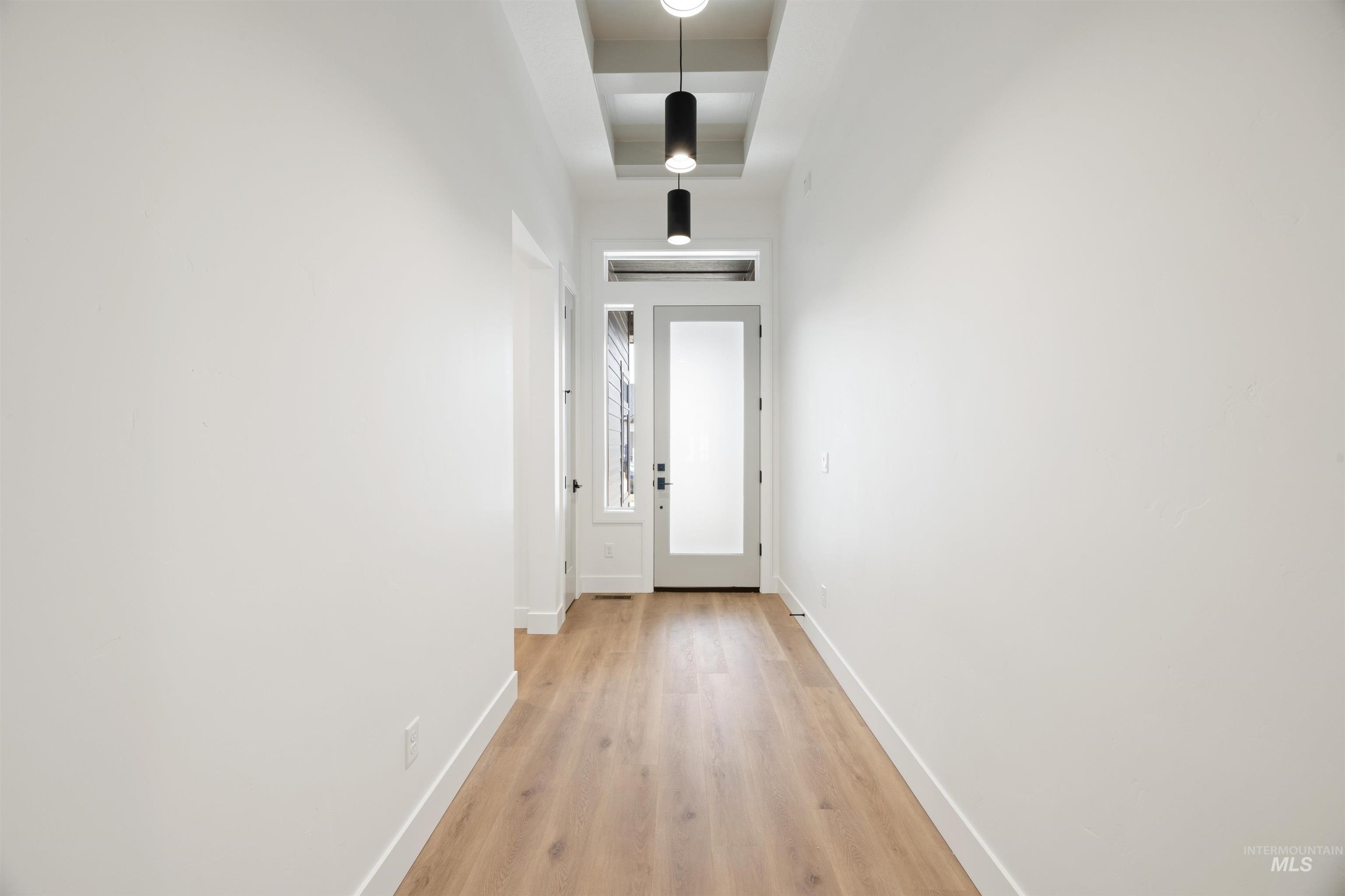 270 N Hunter Creek Ave, Eagle, Idaho 83616, 4 Bedrooms, 2.5 Bathrooms, Residential For Sale, Price $1,110,000, 98963614