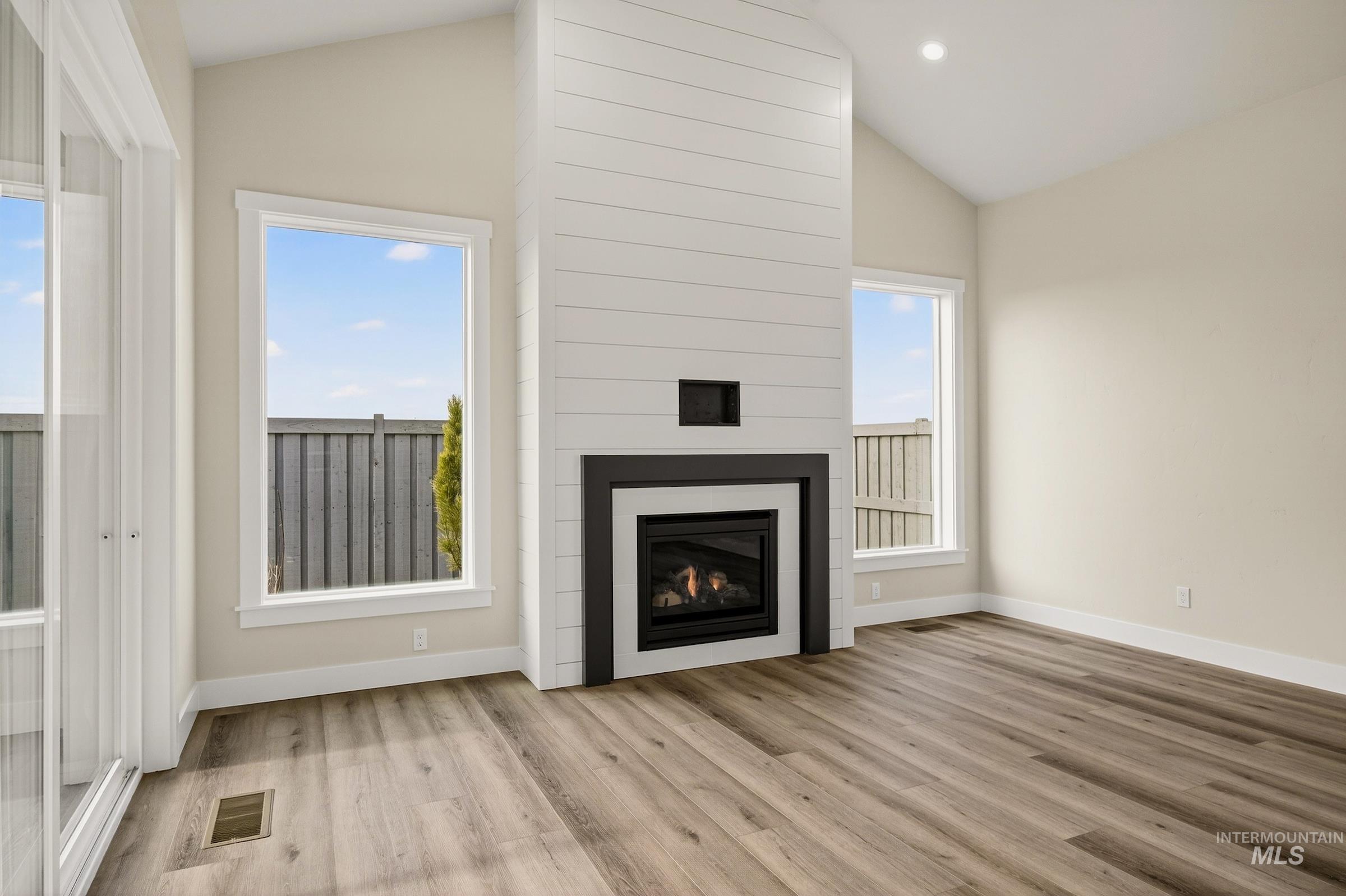 18177 Cinder Brook Ave, Nampa, Idaho 83687, 3 Bedrooms, 2.5 Bathrooms, Residential For Sale, Price $474,900,MLS 98963644