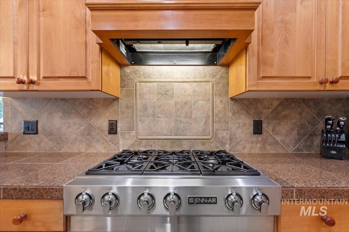 2786 S Denali Pl, Meridian, Idaho 83642, 4 Bedrooms, 3.5 Bathrooms, Residential For Sale, Price $1,050,000,MLS 98963646