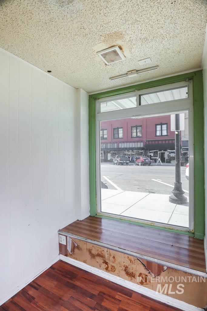 16 N Main St, Payette, Idaho 83661-0000, Business/Commercial For Sale, Price $420,000,MLS 98963676