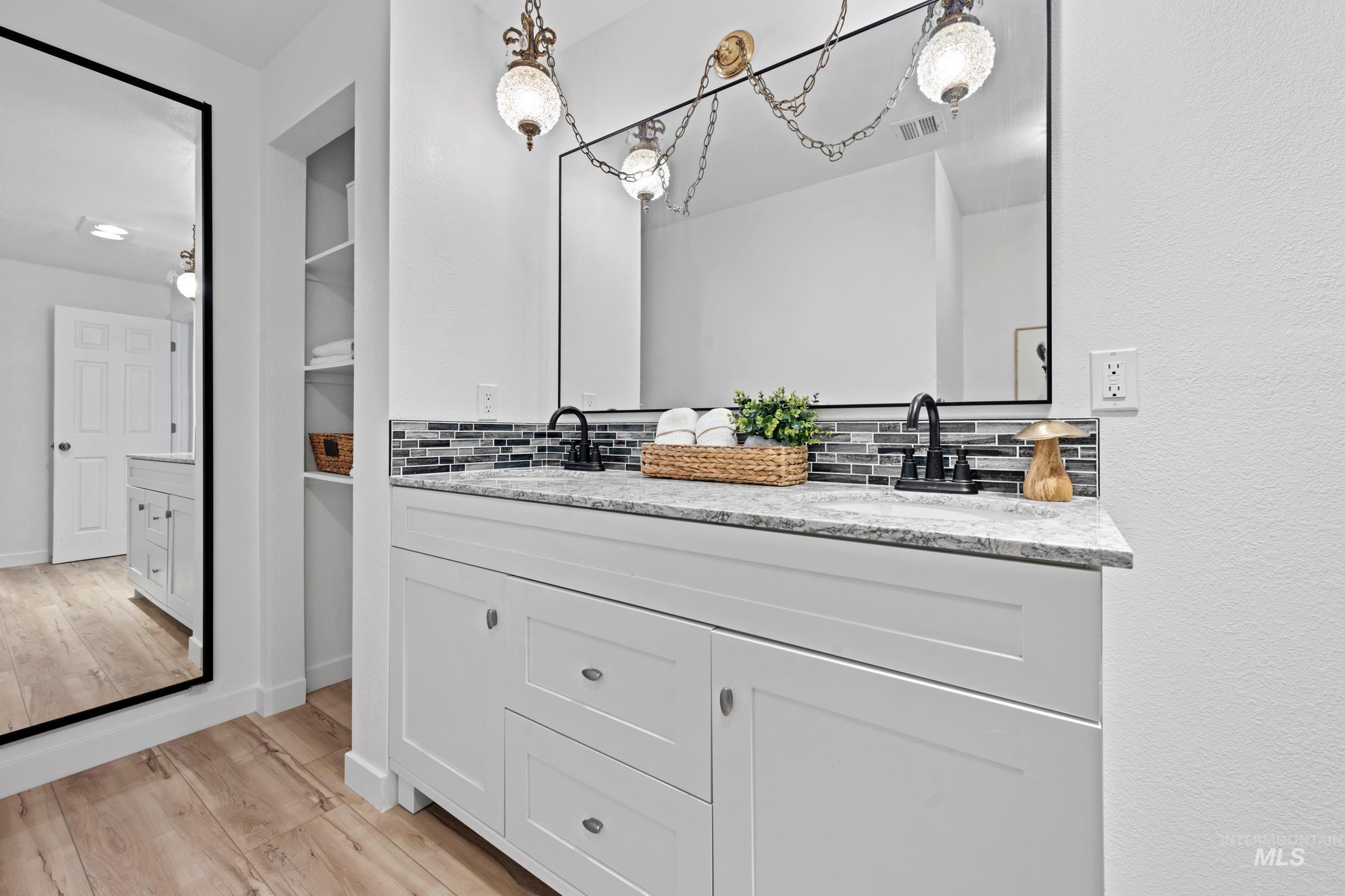 15698 Yoder Ave, Caldwell, Idaho 83607, 7 Bedrooms, 3.5 Bathrooms, Residential For Sale, Price $970,000,MLS 98963685