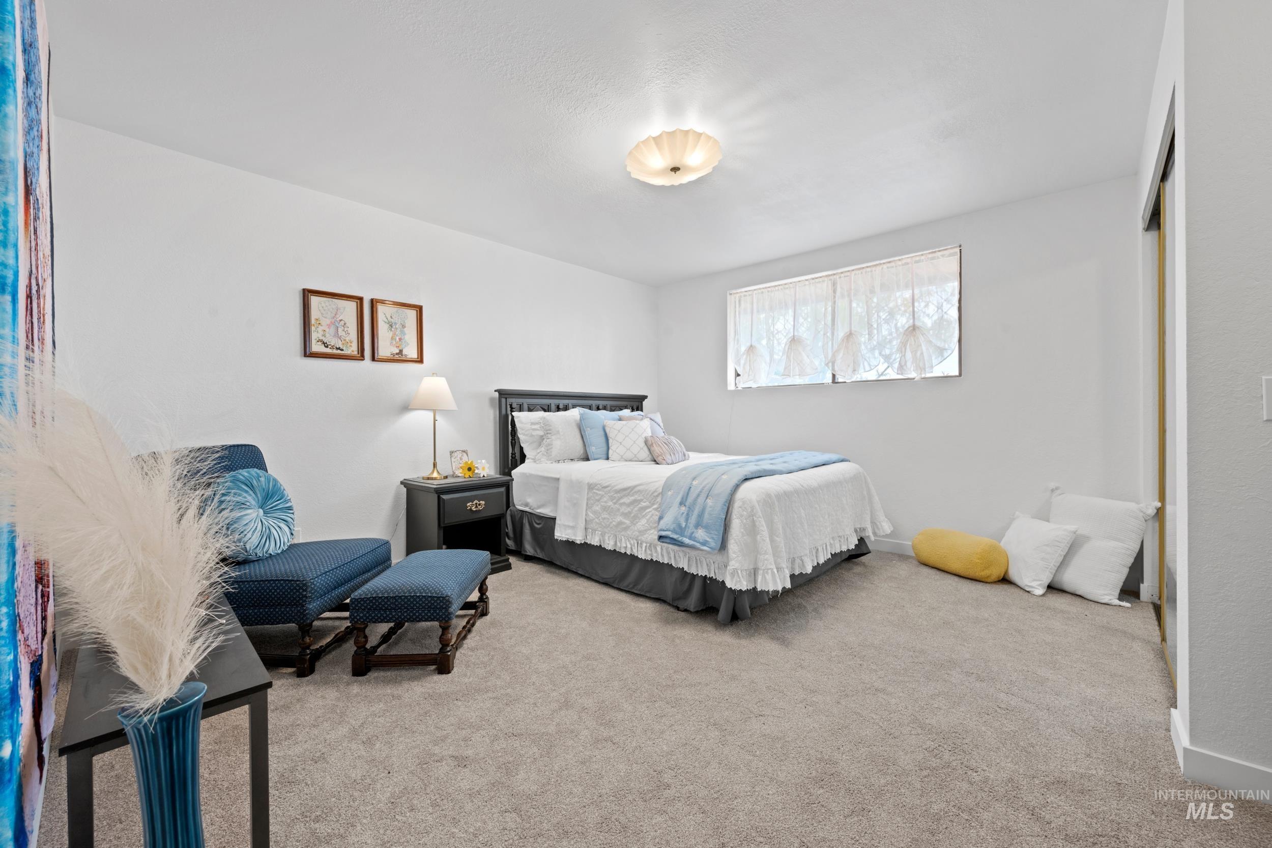 15698 Yoder Ave, Caldwell, Idaho 83607, 7 Bedrooms, 3.5 Bathrooms, Residential For Sale, Price $970,000,MLS 98963685