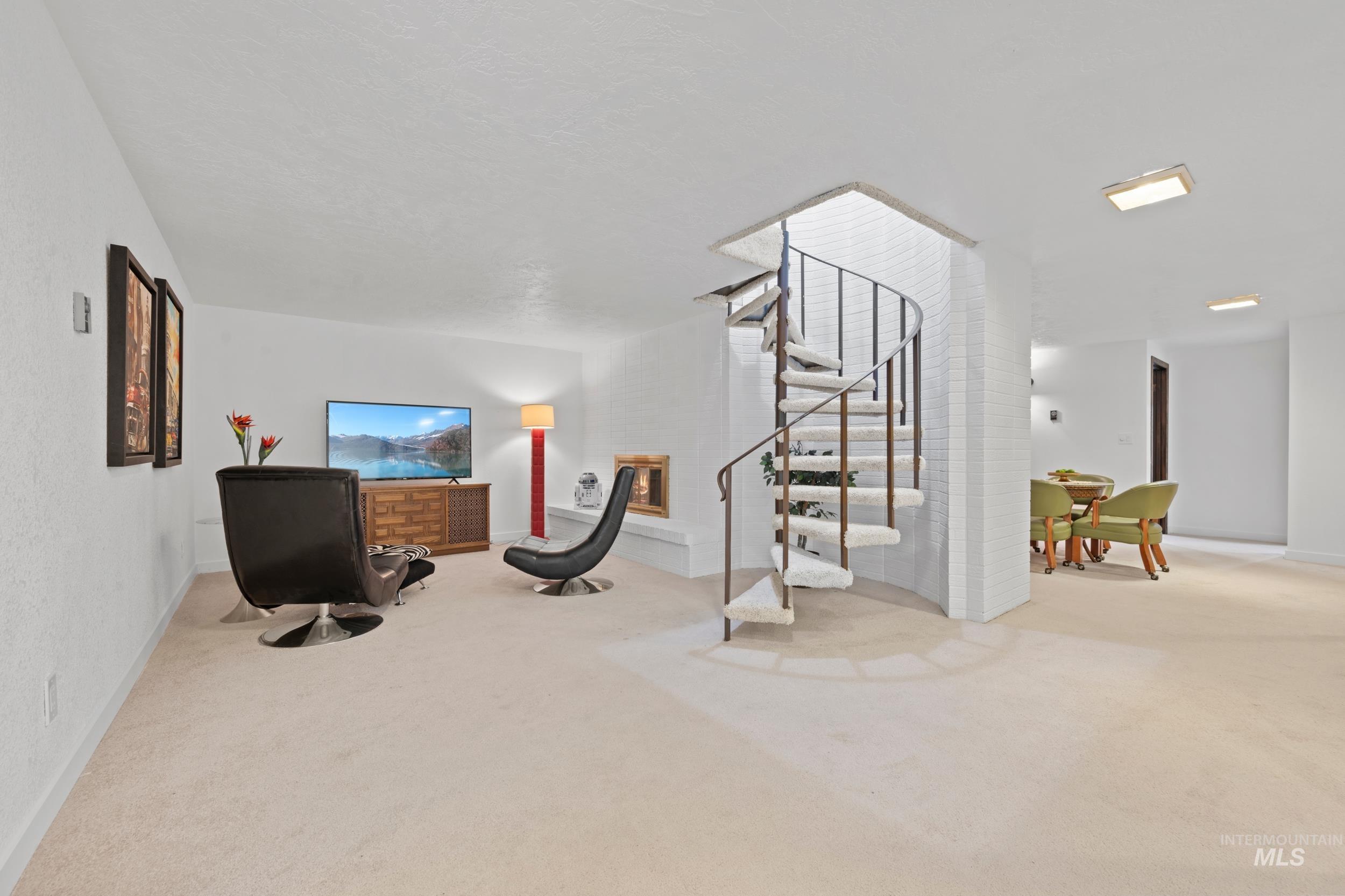 15698 Yoder Ave, Caldwell, Idaho 83607, 7 Bedrooms, 3.5 Bathrooms, Residential For Sale, Price $970,000,MLS 98963685