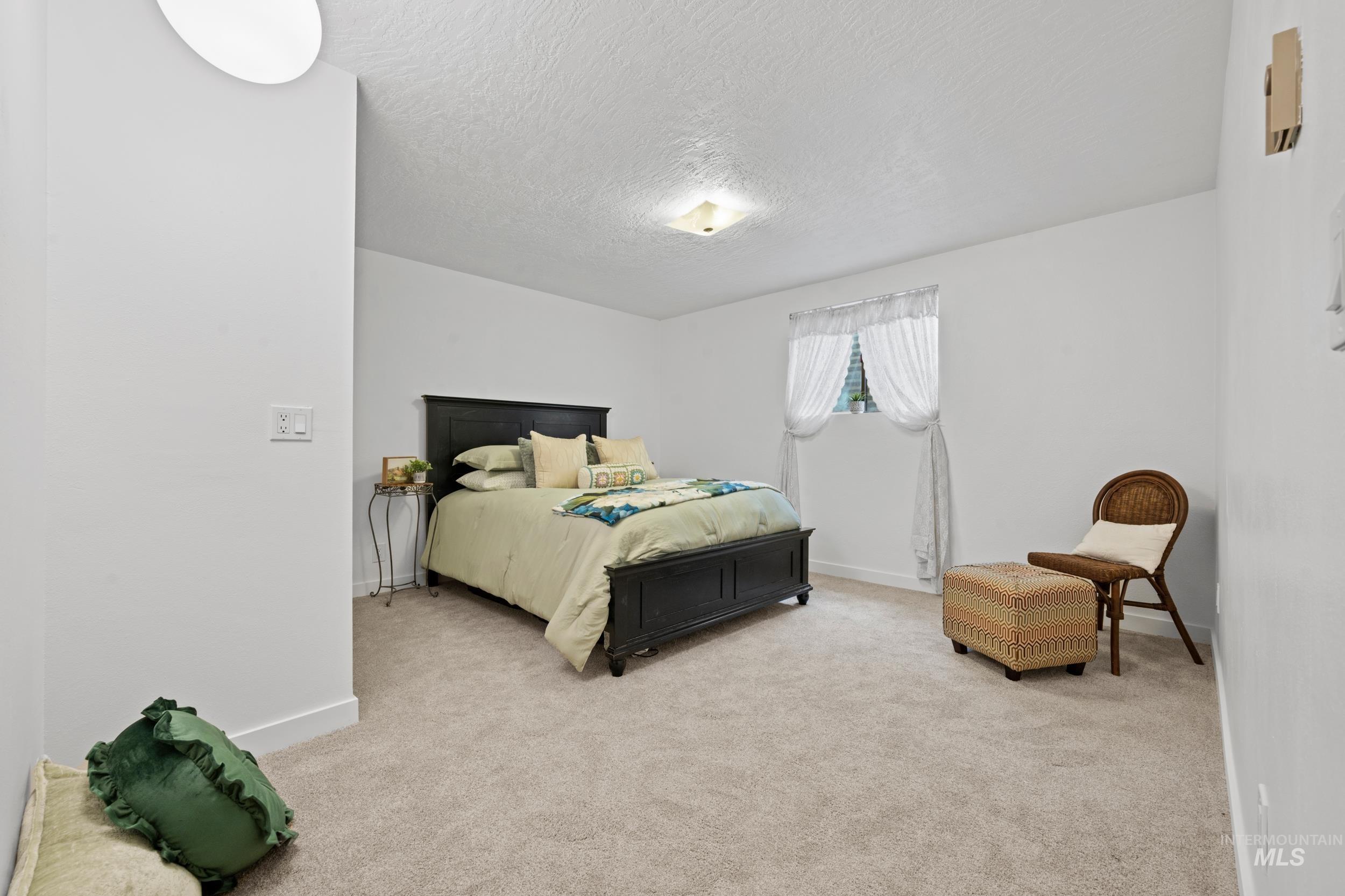 15698 Yoder Ave, Caldwell, Idaho 83607, 7 Bedrooms, 3.5 Bathrooms, Residential For Sale, Price $970,000,MLS 98963685